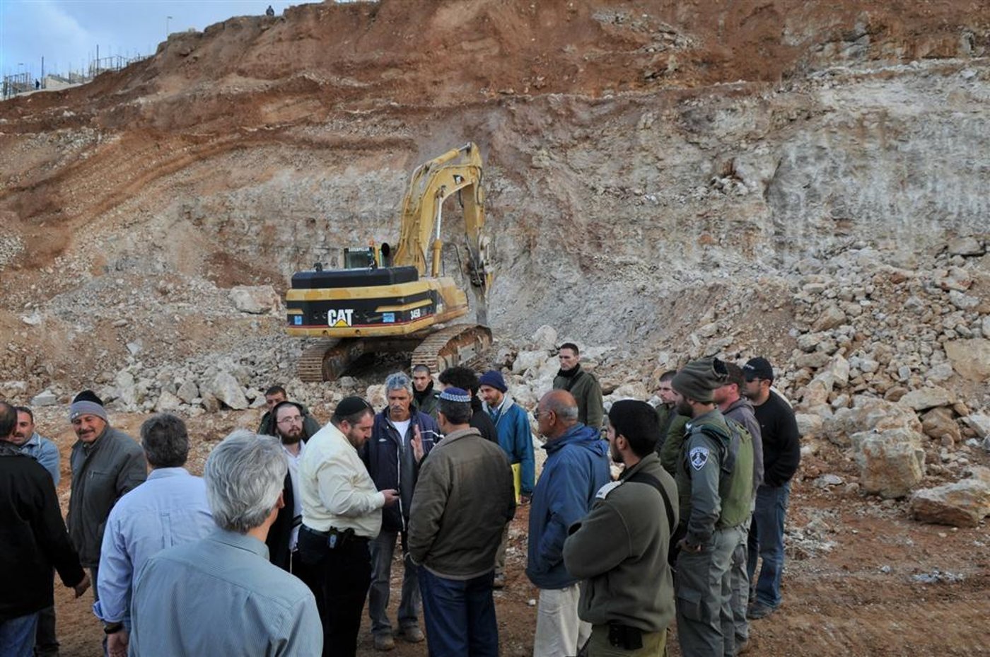 צפו בתיעוד: הקפאת הבניה בביתר הביאה לעימות אלים