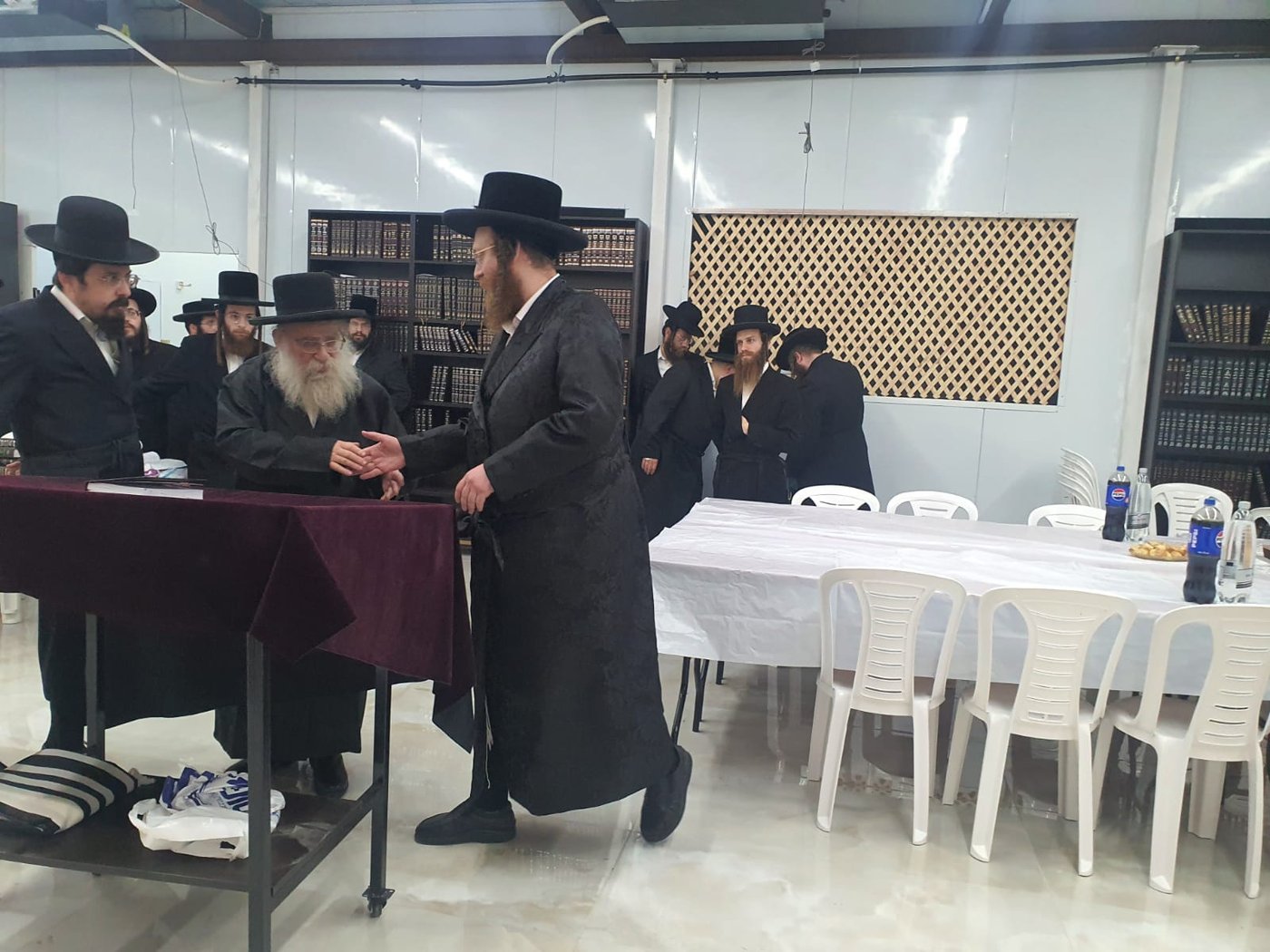 גאב"ד מאקאווא בביקור בספינקא בית שמש