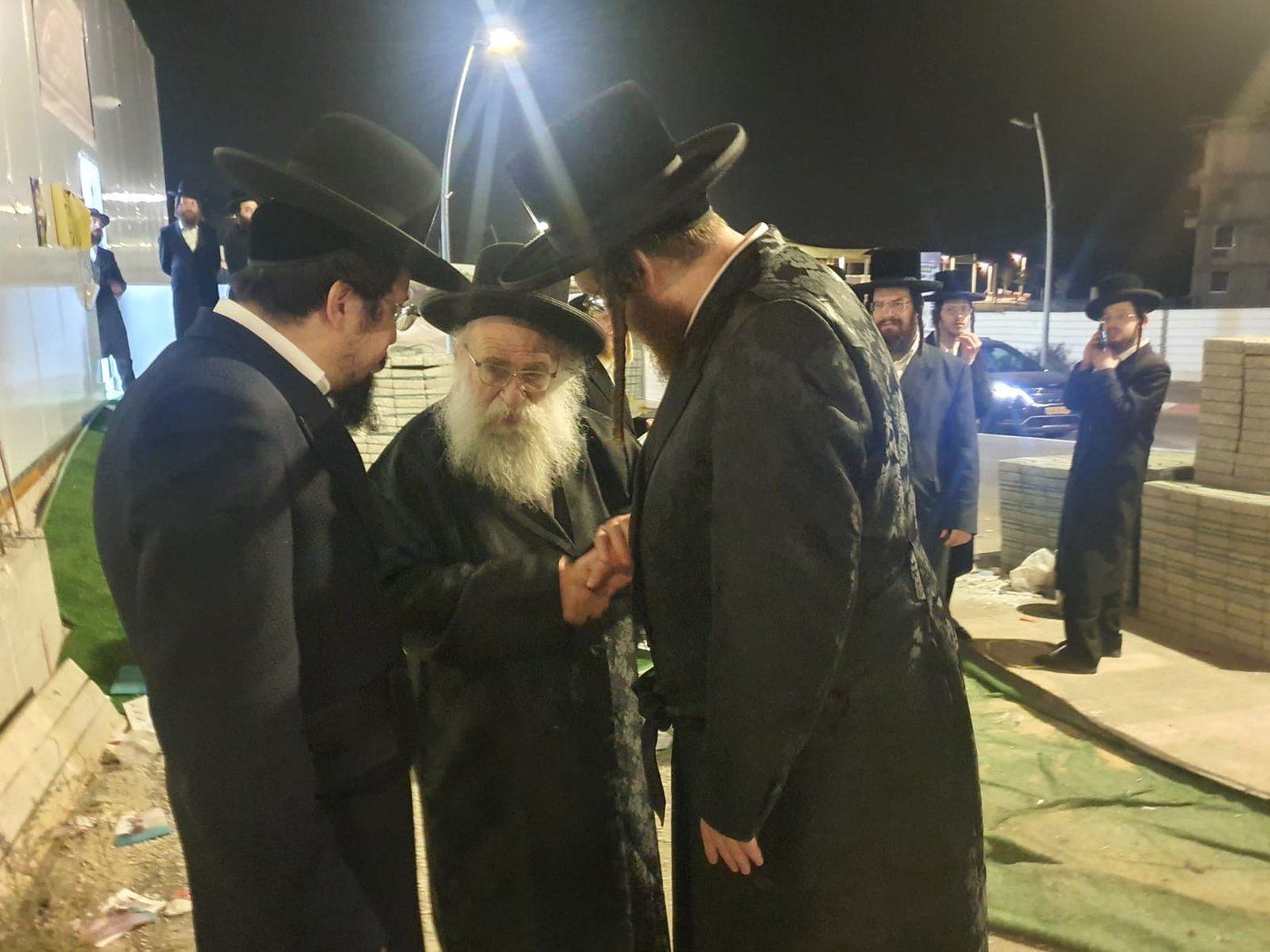 גאב"ד מאקאווא בביקור בספינקא בית שמש