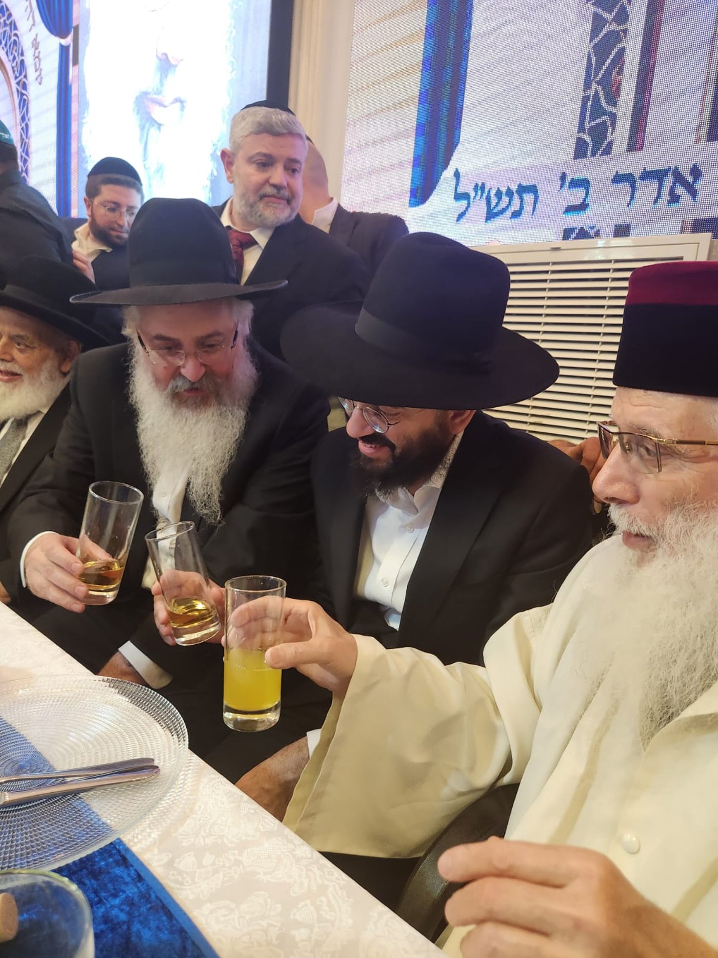 זופניק בכיכר • כל התמונות, הנייעס והחשיפות של השבוע