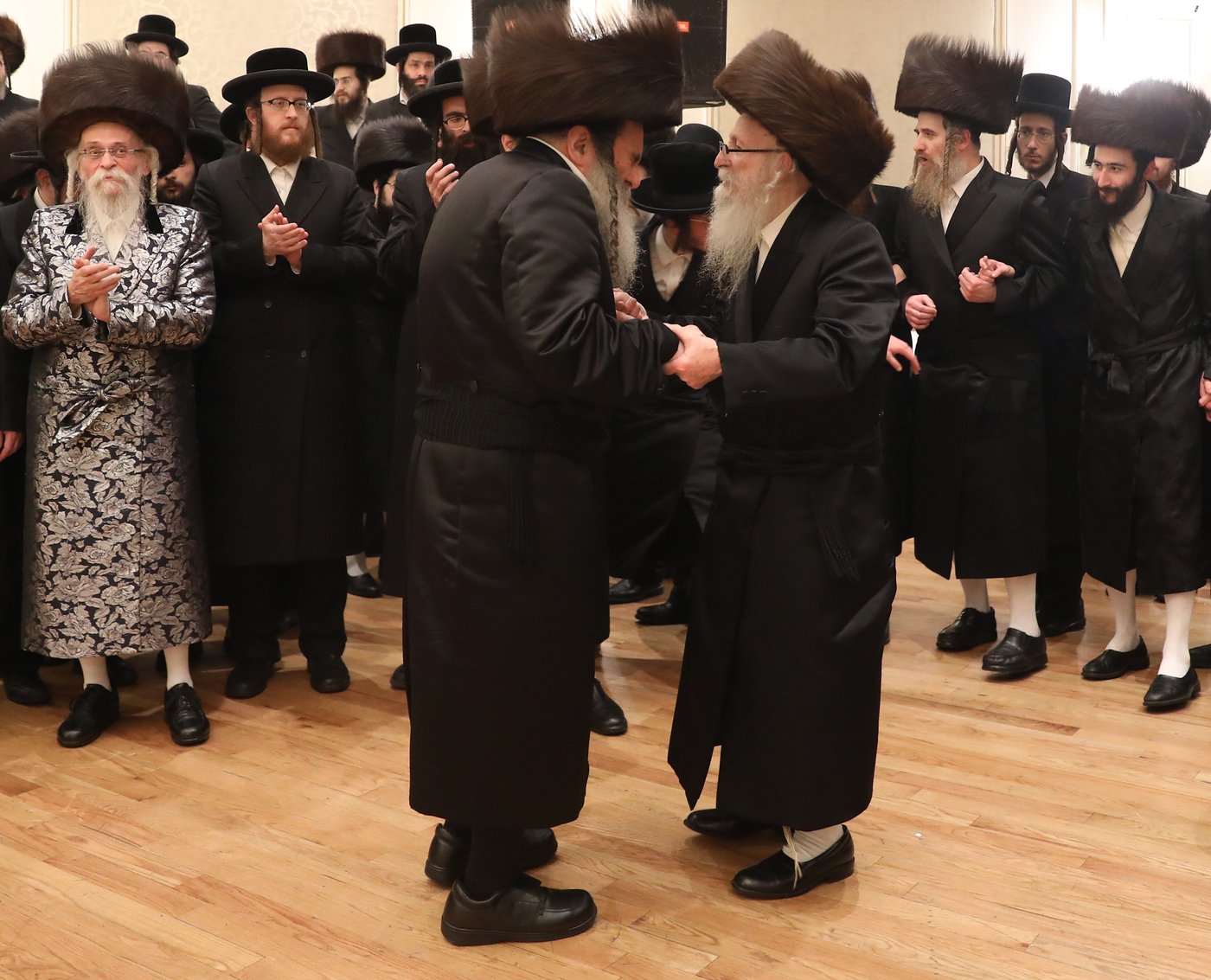 שמחת נשואי נכדת האדמו"ר מסערדאהלי בבארא פארק 