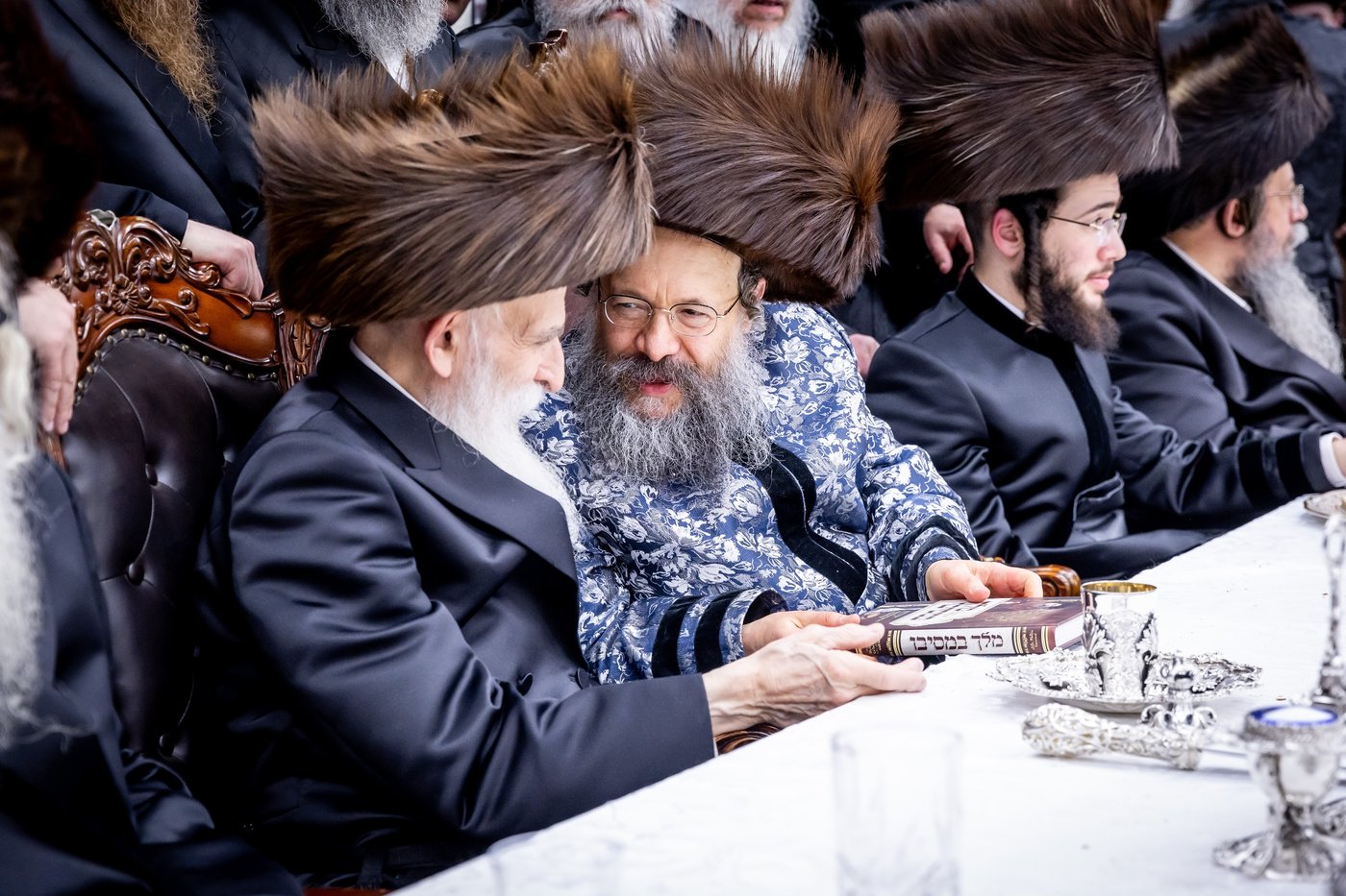 חתונת נכדת האדמו"ר מבאבוב 45: הילדים פיזזו עם הדמיית בית המדרש החדש