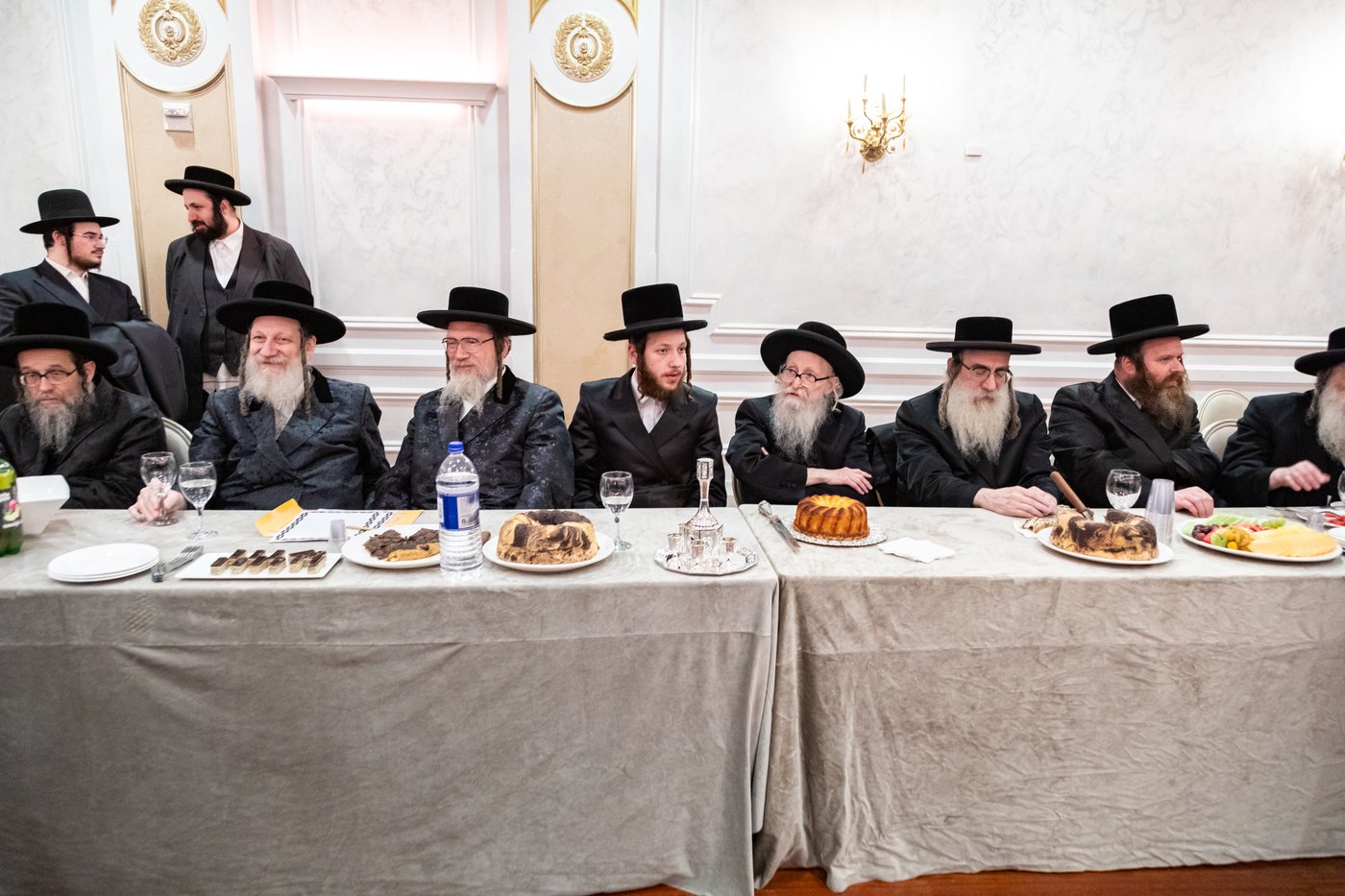 ארוסי נכדי האדמורי"ם מסערדאהעלי - ספינקא - גאלנטע 
