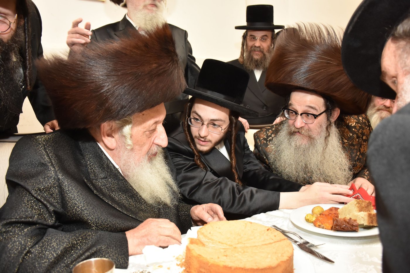 החתן הבנש"ק ענד שעון זהב שקיבל מהמחותן | תיעוד