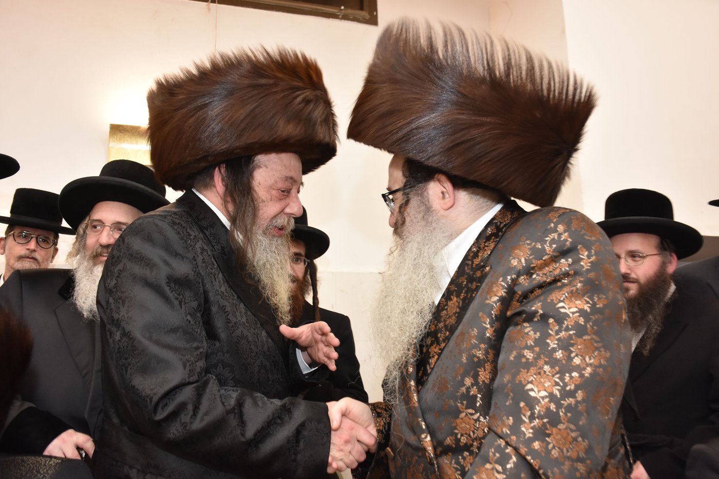 החתן הבנש"ק ענד שעון זהב שקיבל מהמחותן | תיעוד