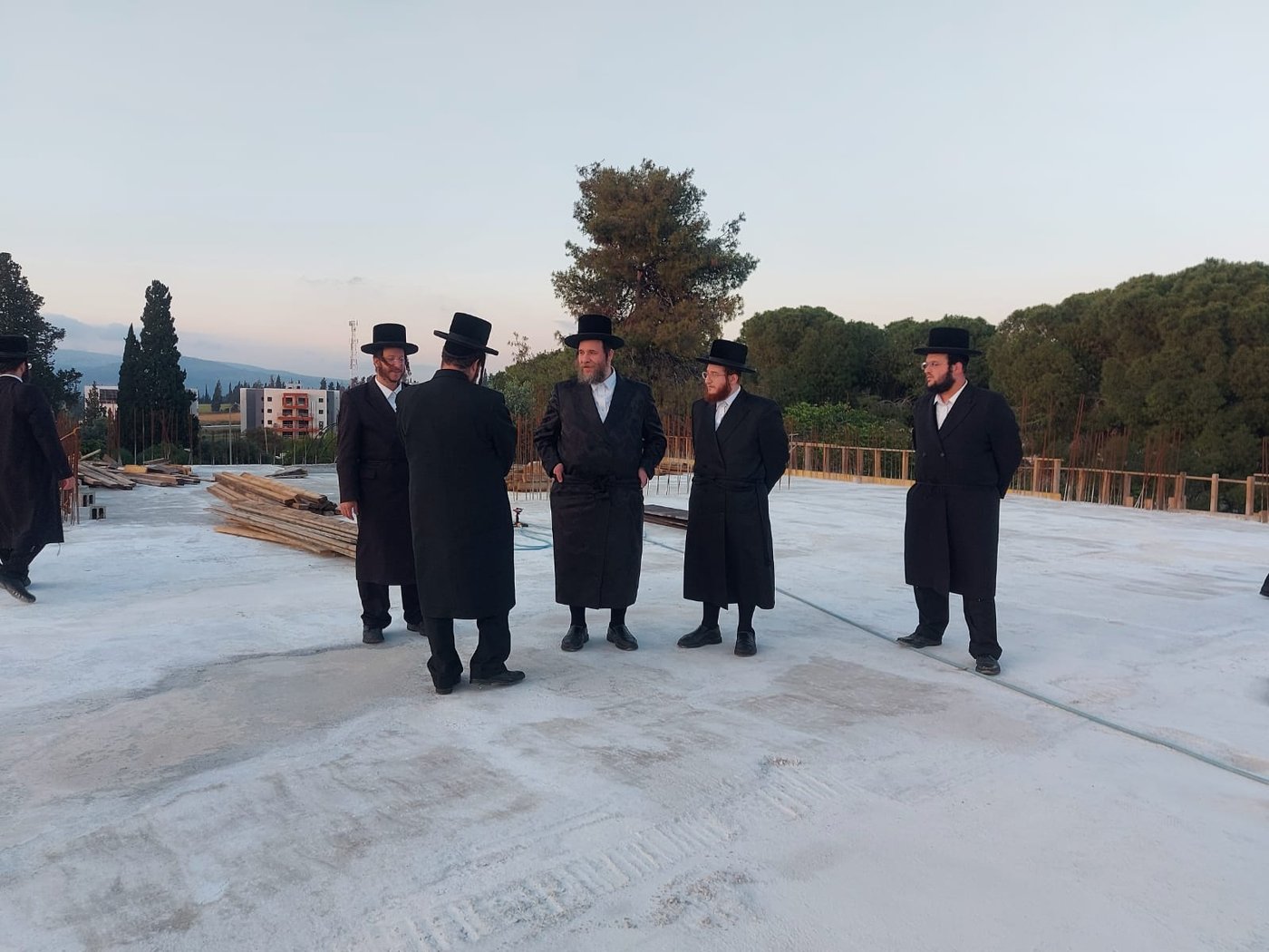 הגה"צ אב"ד ויזניץ אלעד, בביקור בעפולה