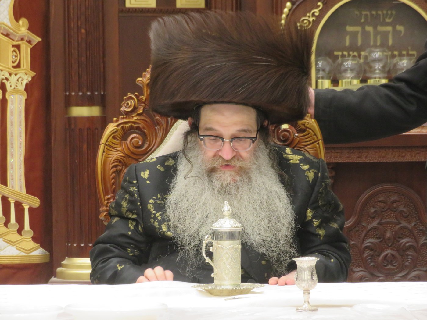 האדמו"ר מנדבורנה אלעד בברכת האילנות 