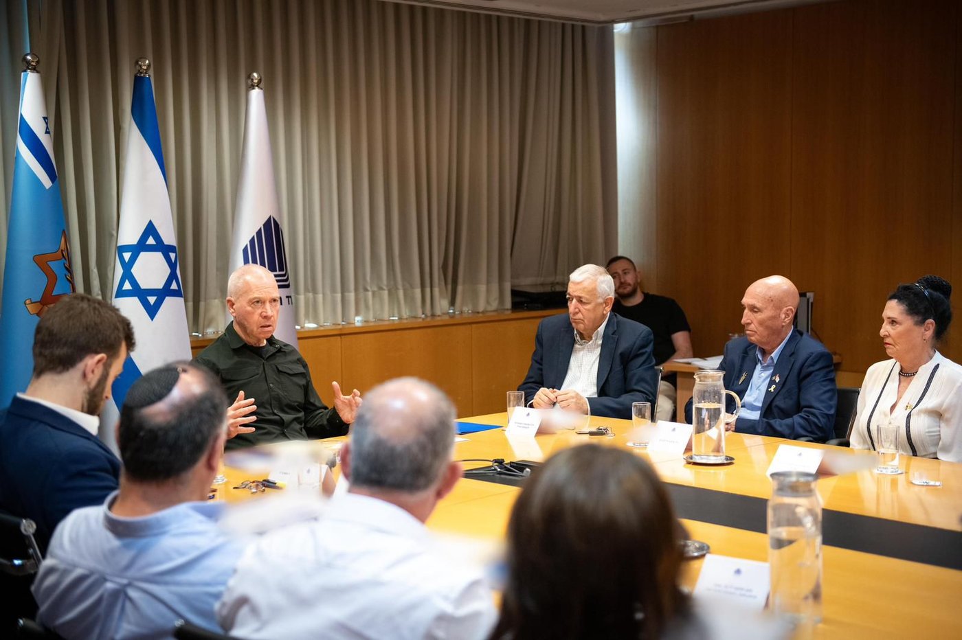 גלנט בישיבה היום