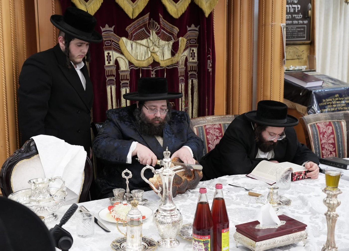 האדמו"ר מזימגראד בטיש הילולא