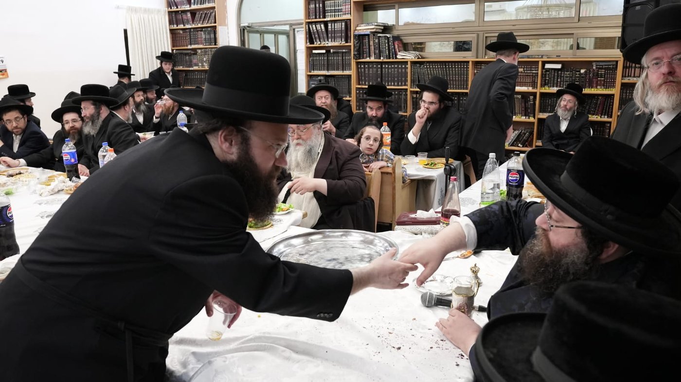 האדמו"ר מזימגראד בטיש הילולא