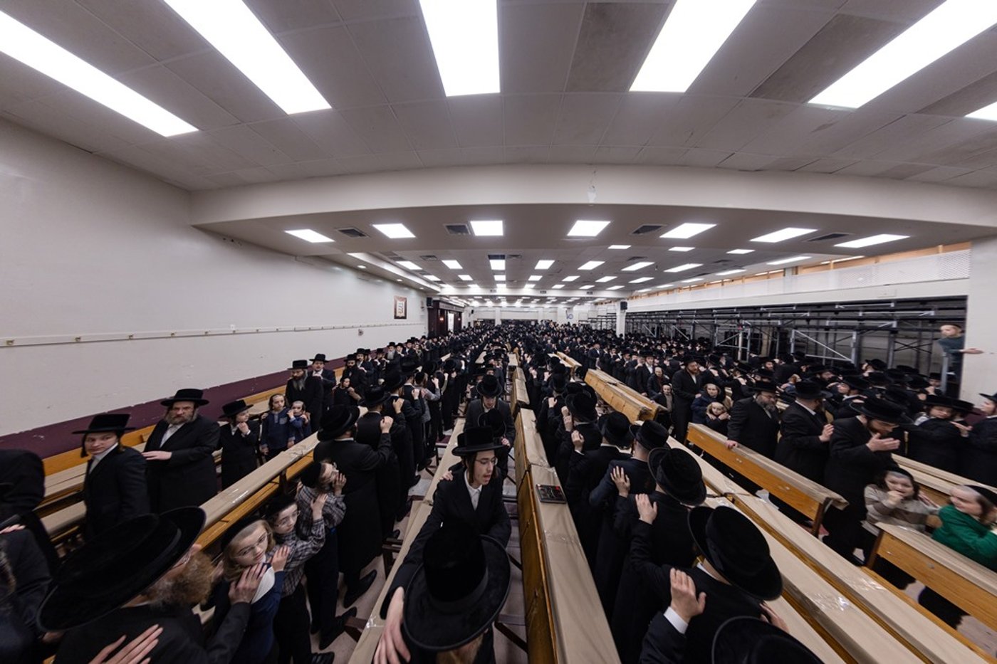 פסח בחצה"ק באבוב 45