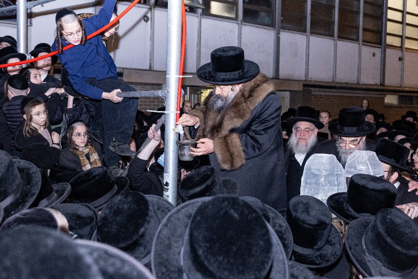 פסח בחצה"ק באבוב 45