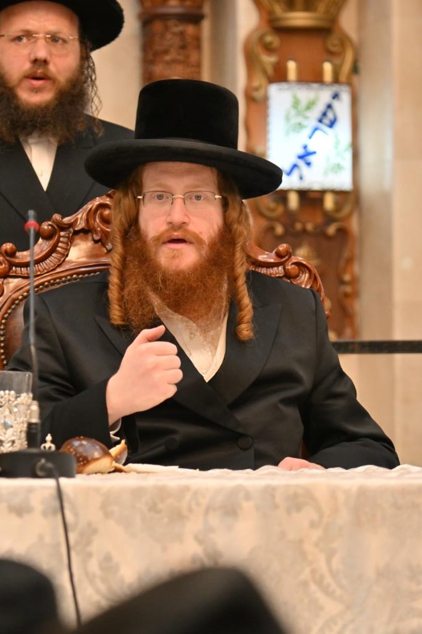 טיש הילולא בקאליב