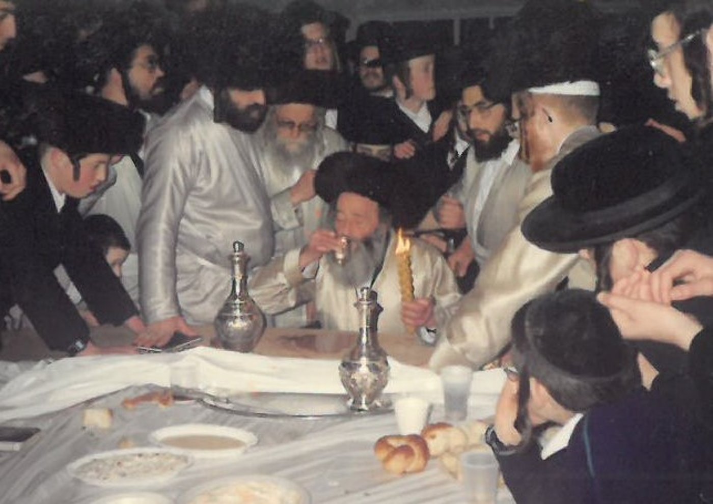 נוסטלגיה: האדמו"ר מפינסק קארלין זצ"ל