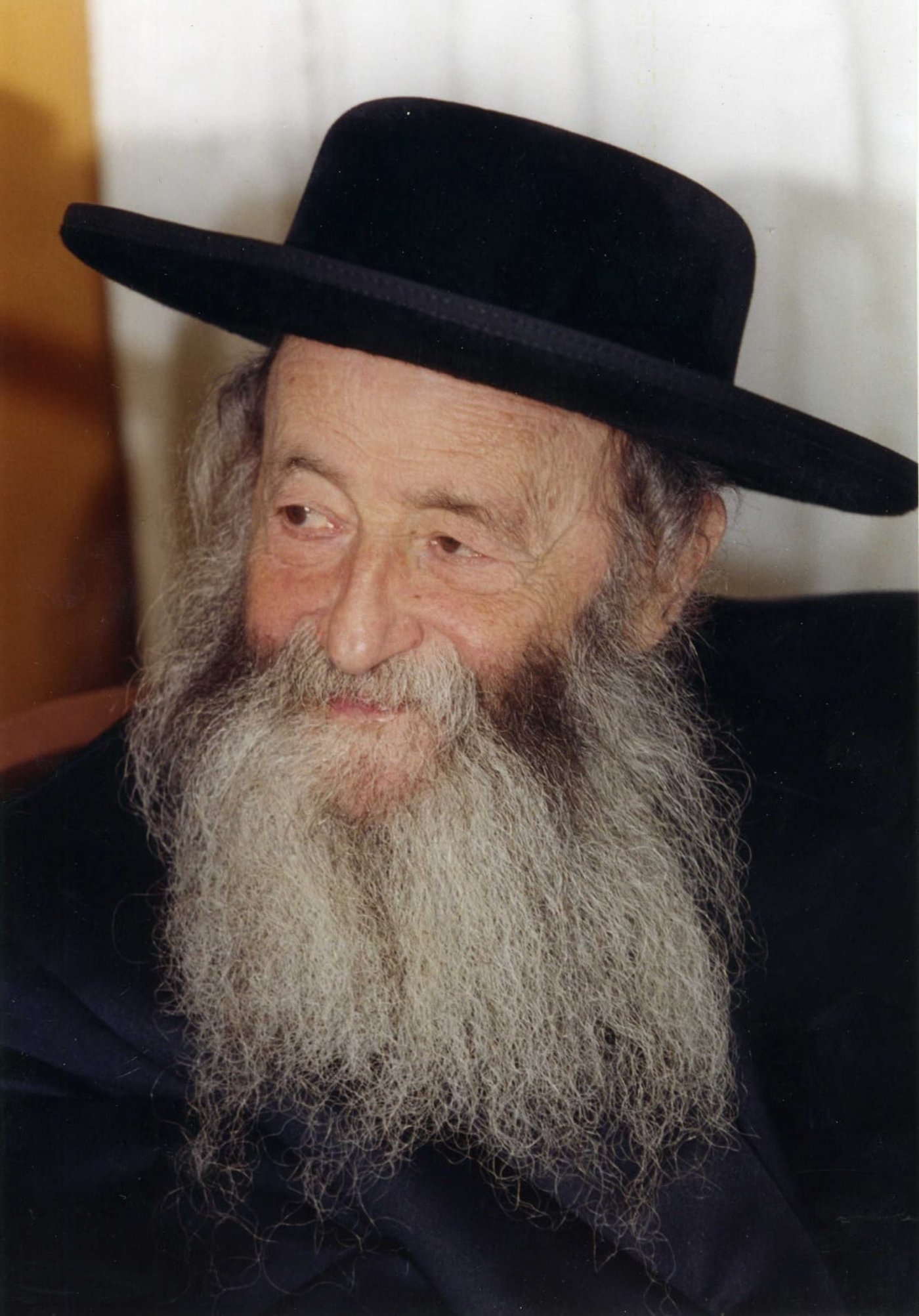 נוסטלגיה: האדמו"ר מפינסק קארלין זצ"ל