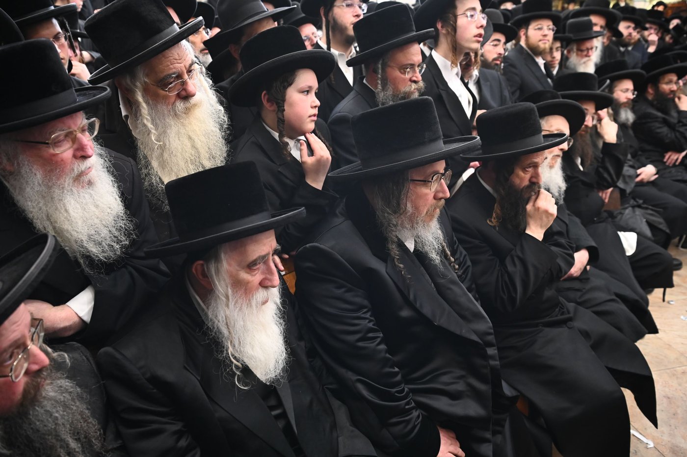 מסע הלוויית בת האדמו"ר מספינקא 