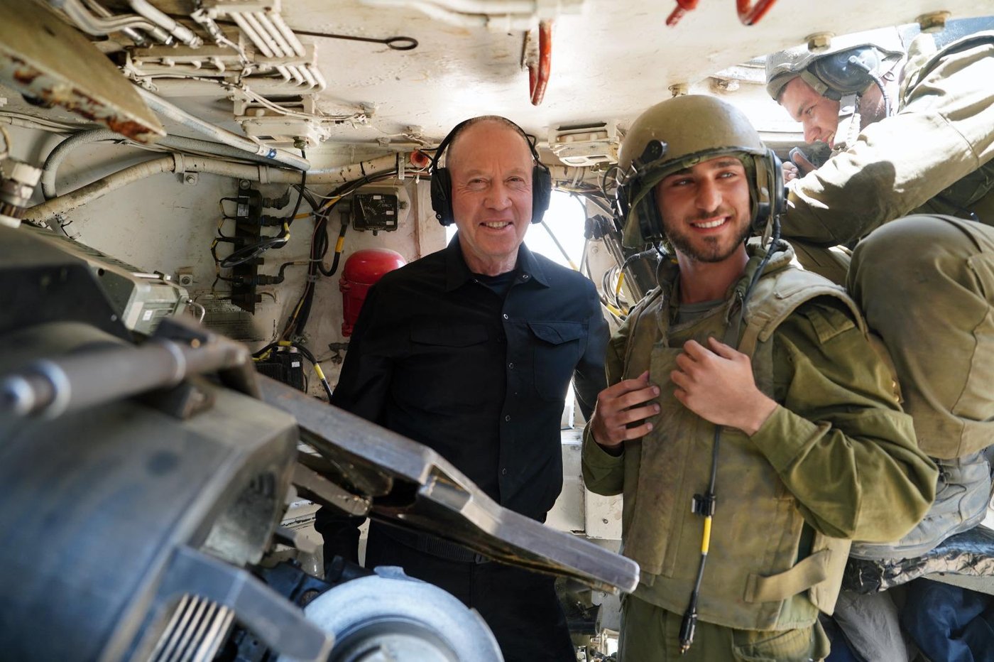 גלנט: ״הפעולה ברפיח לא תעצר עד לחיסול חמאס במרחב או חזרת החטוף הראשון״