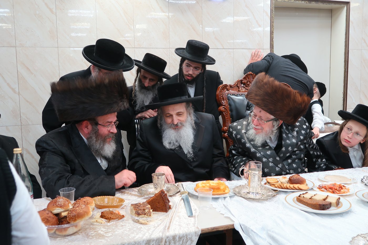 שמחת הבר מצווה לנין האדמו"ר מסטרופקוב