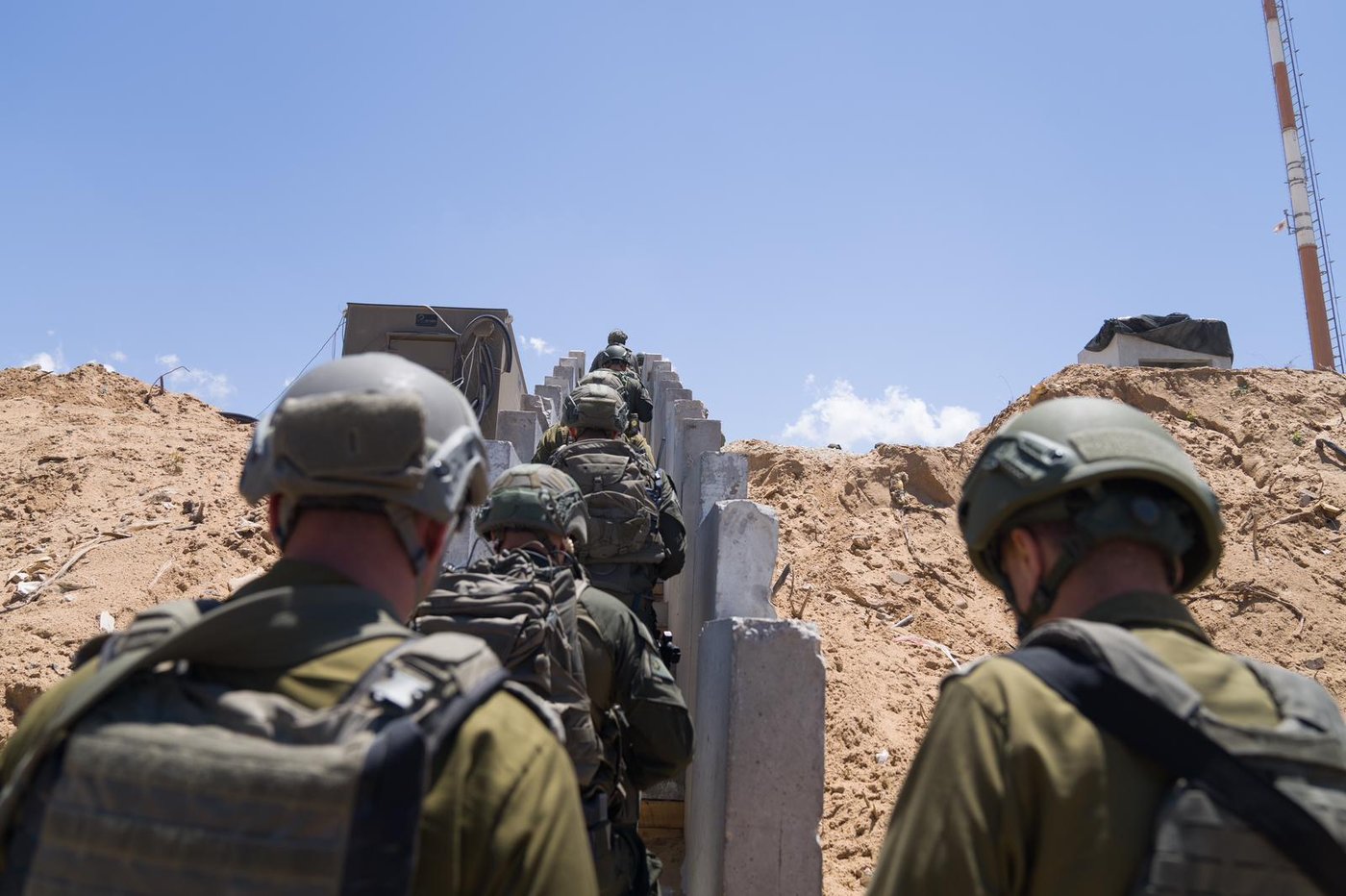 חיילים נעקצו ונפצעו | צה"ל השלים את כיתור מזרח רפיח וחיסל עשרות מחבלים