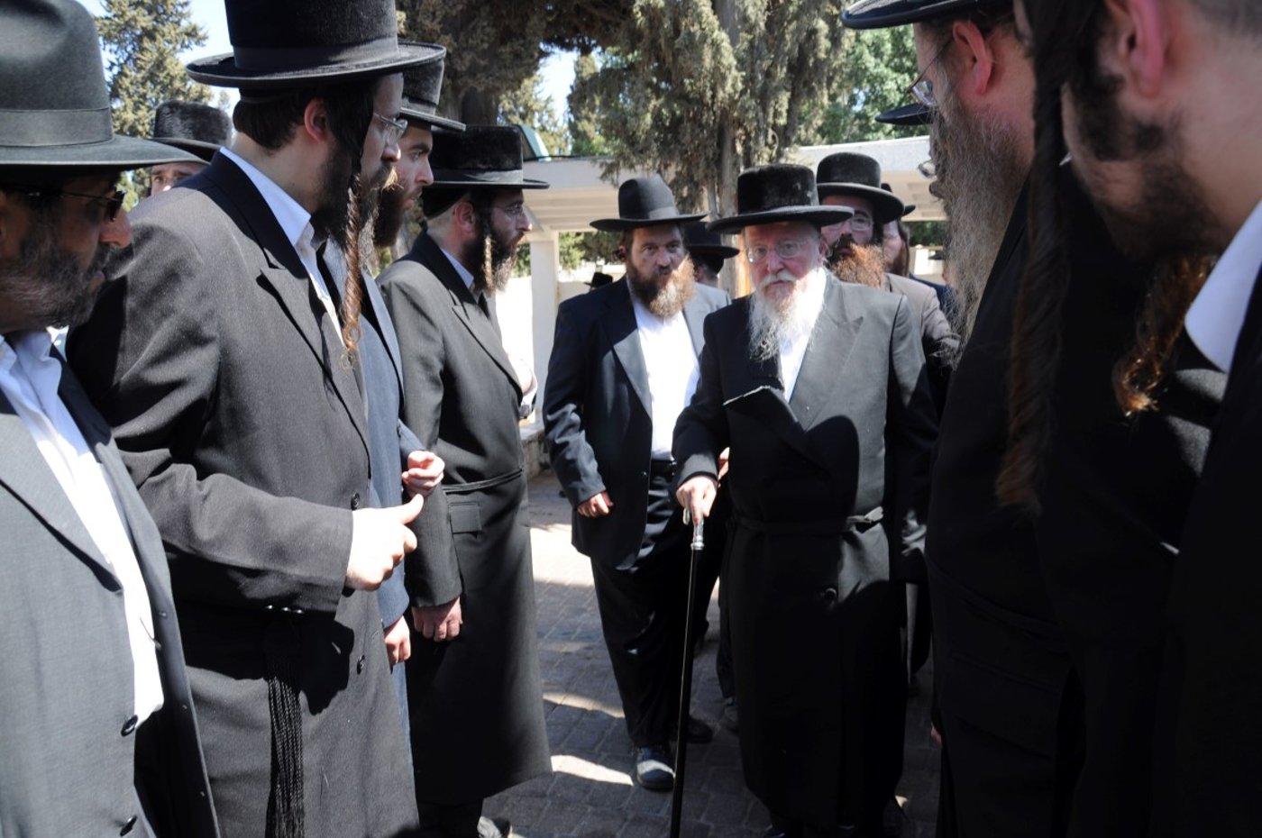 שוקי לרר מגיש: גלריית ענק מחיי האדמו"ר מביאלה זצ"ל