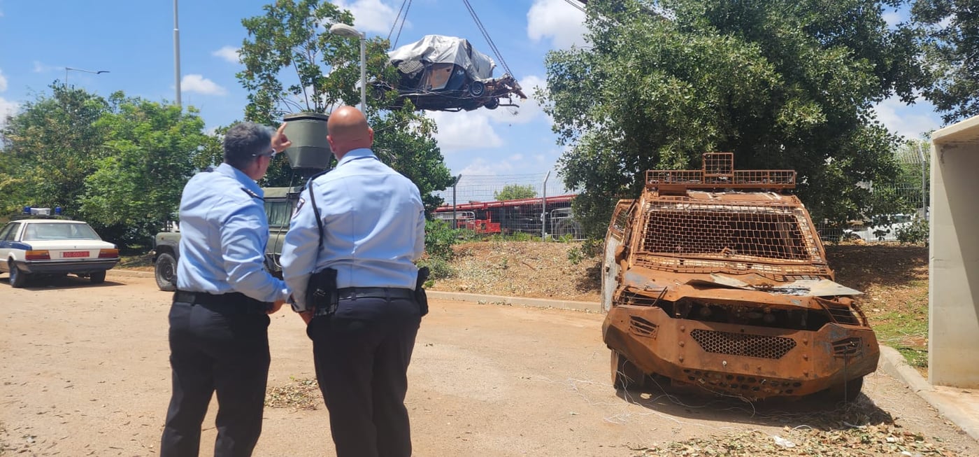 זה מה שעשו עם שרידי הרכבים הממוגנים שנפגעו בקרב בבארי | צפו