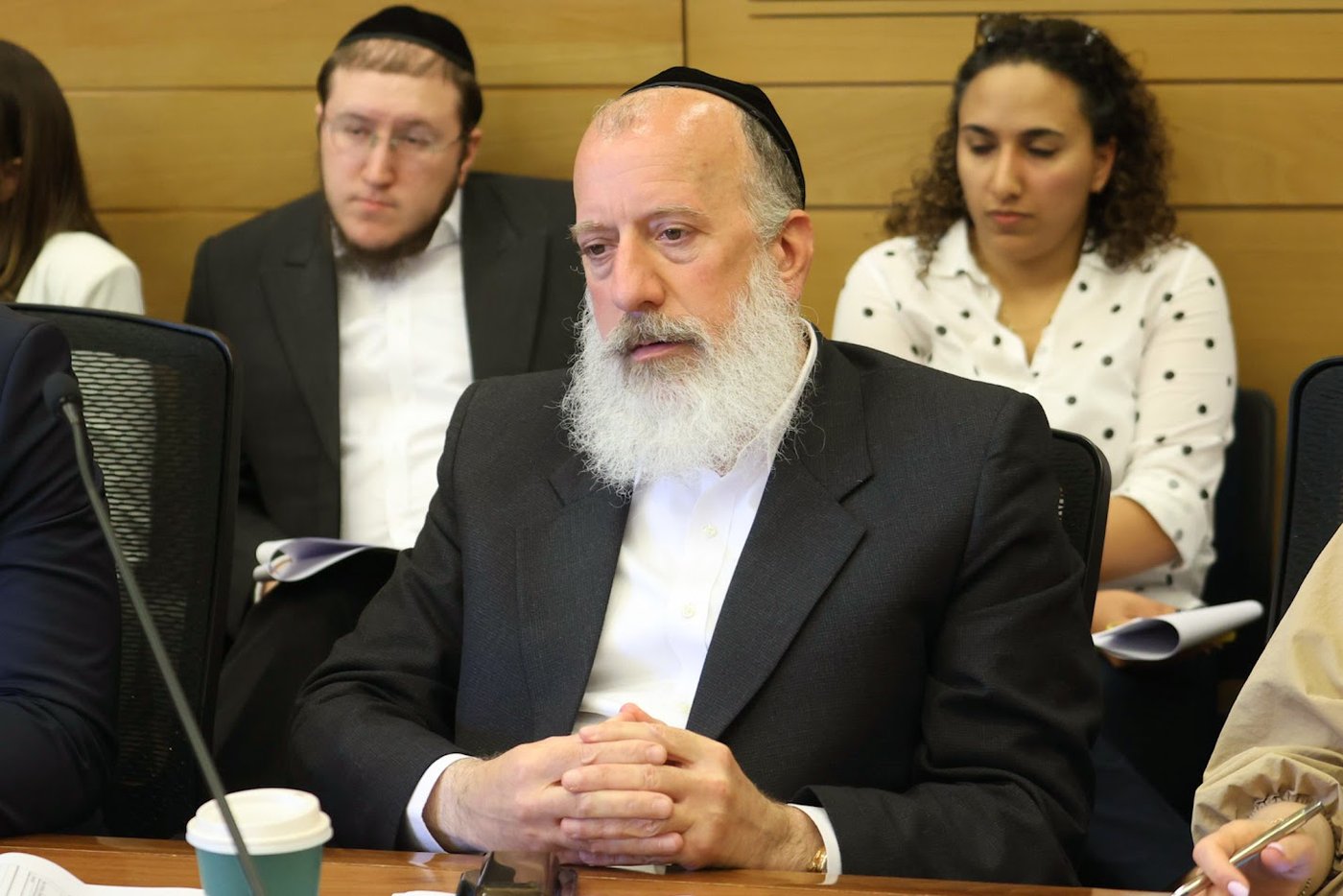 הפרויקטור יוסי דייטש בדיון