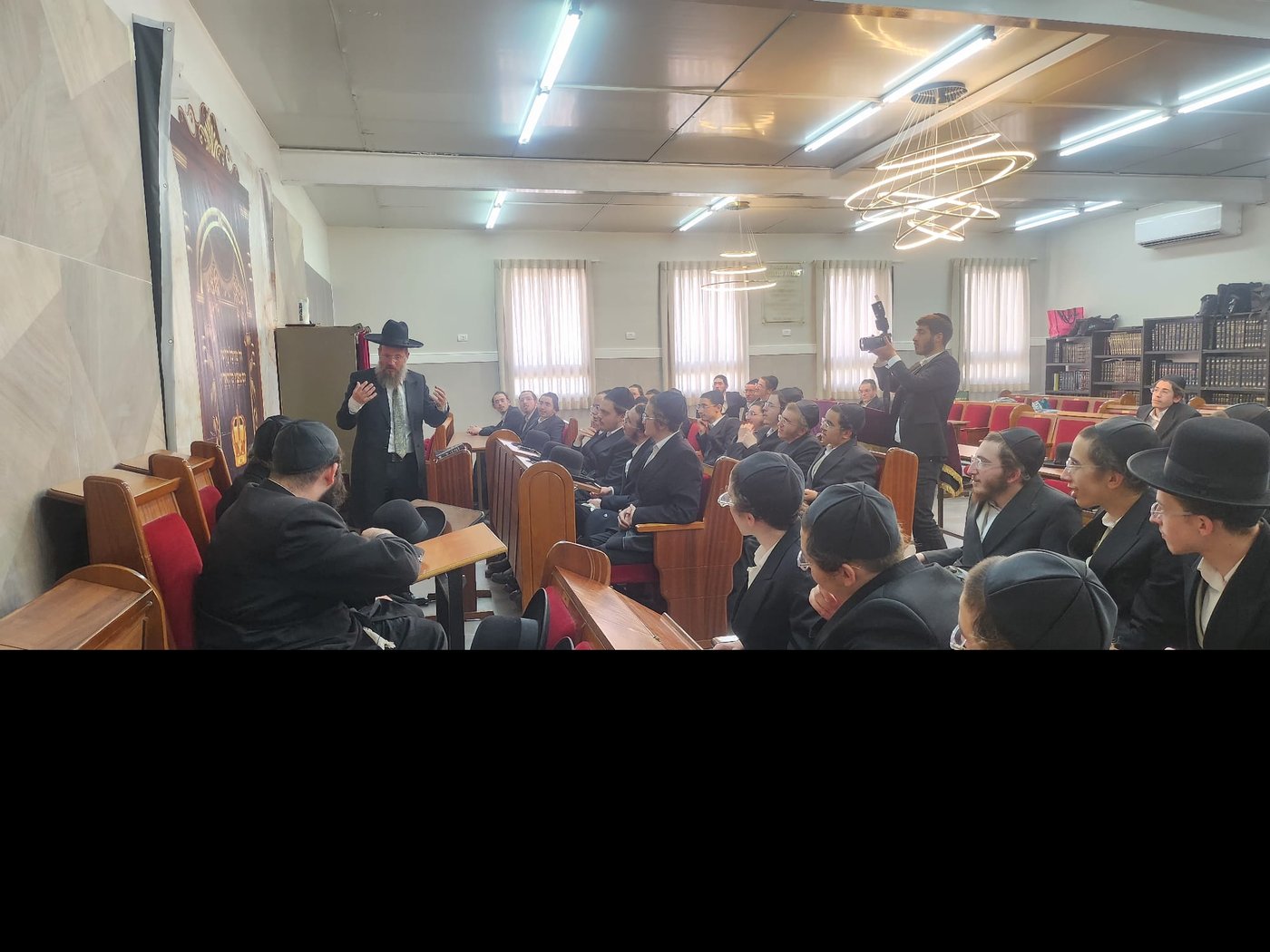 תלמידי ישיבת 'מאור ישראל' אצל הגר"ח כהן