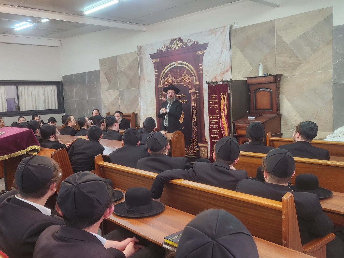 תלמידי ישיבת 'מאור ישראל' אצל הגר"ח כהן
