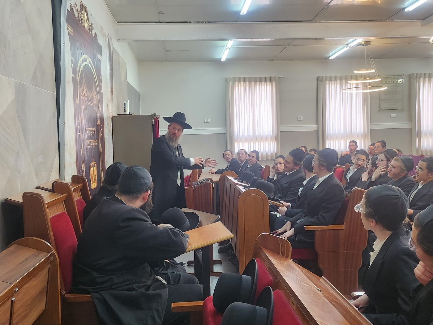 תלמידי ישיבת 'מאור ישראל' אצל הגר"ח כהן