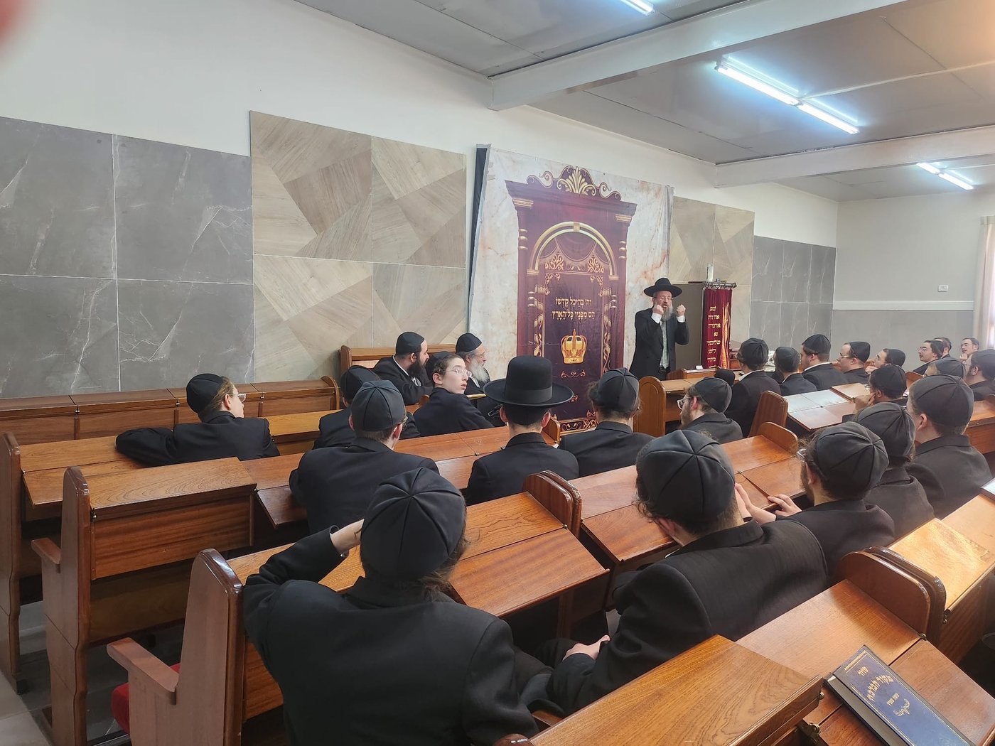 תלמידי ישיבת 'מאור ישראל' אצל הגר"ח כהן
