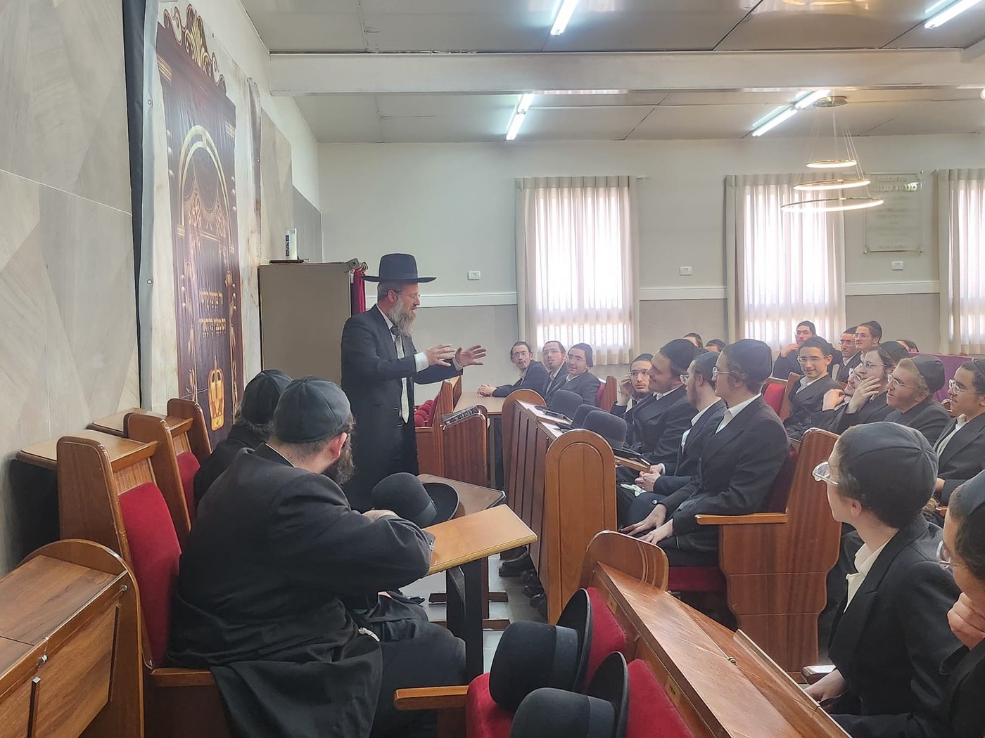 תלמידי ישיבת 'מאור ישראל' אצל הגר"ח כהן