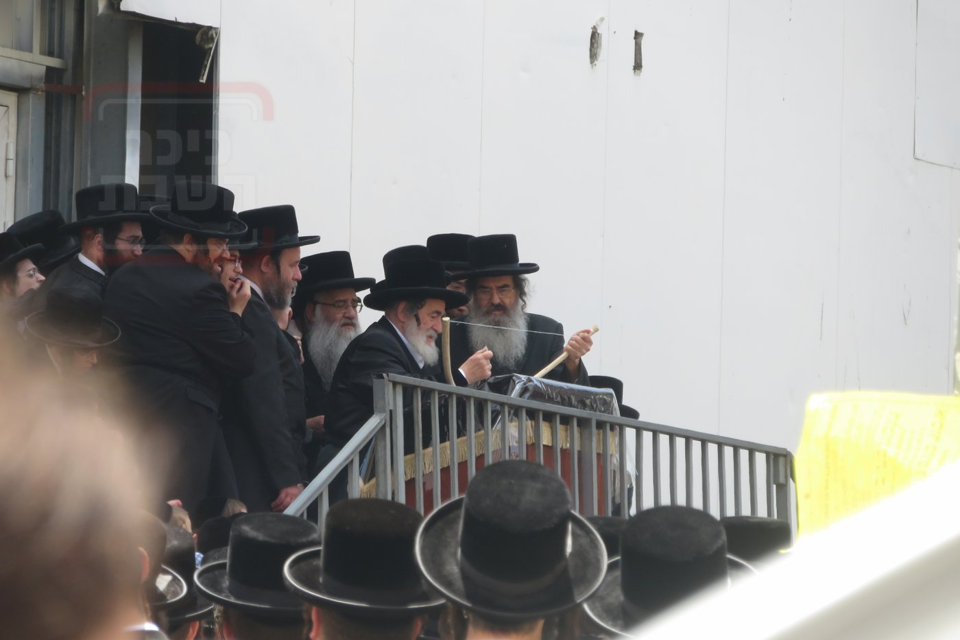 ל"ג בעומר אצל האדמו"ר מויזני'ץ