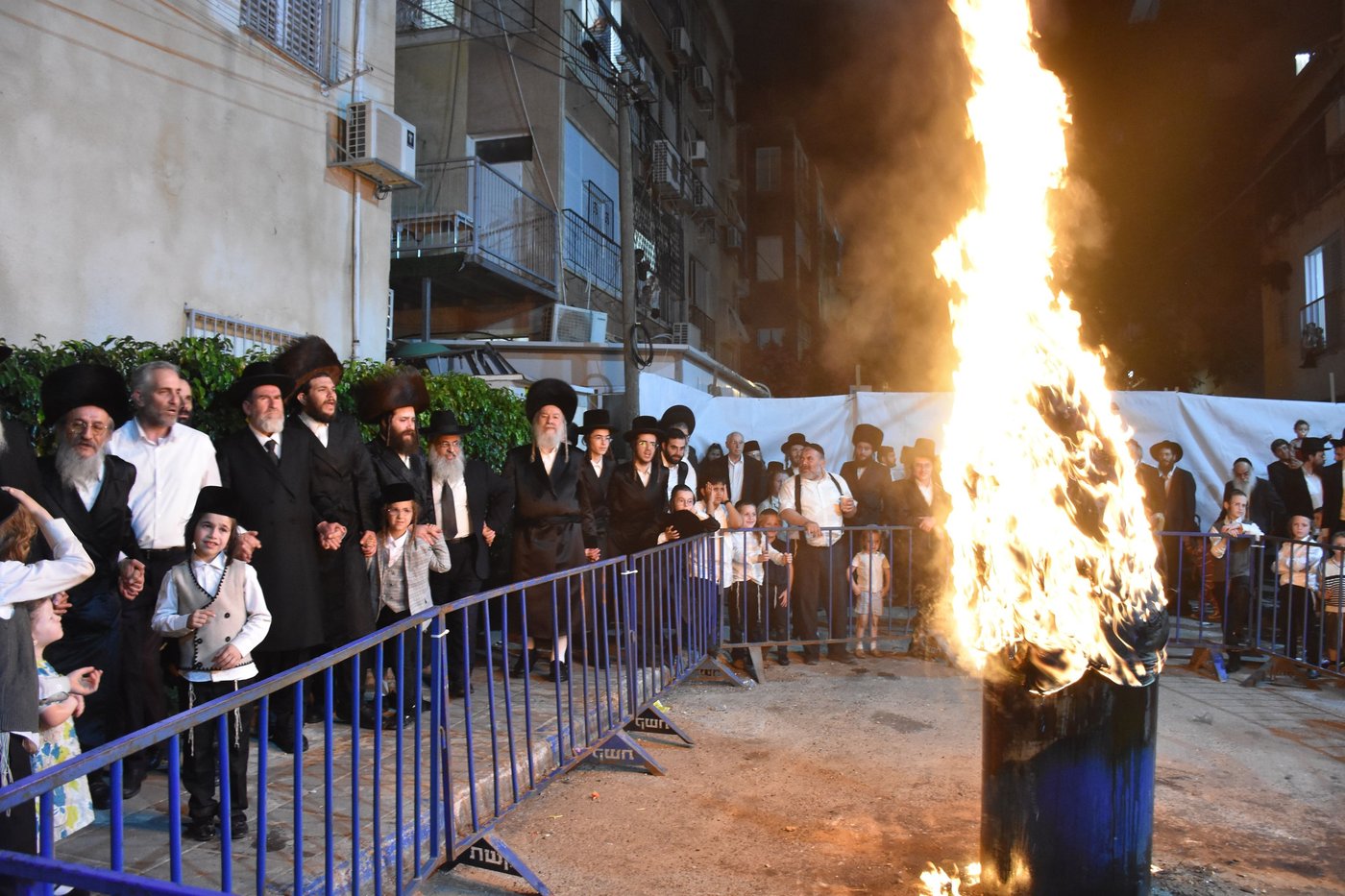 ל"ג בעומר בחצה"ק אשלג
