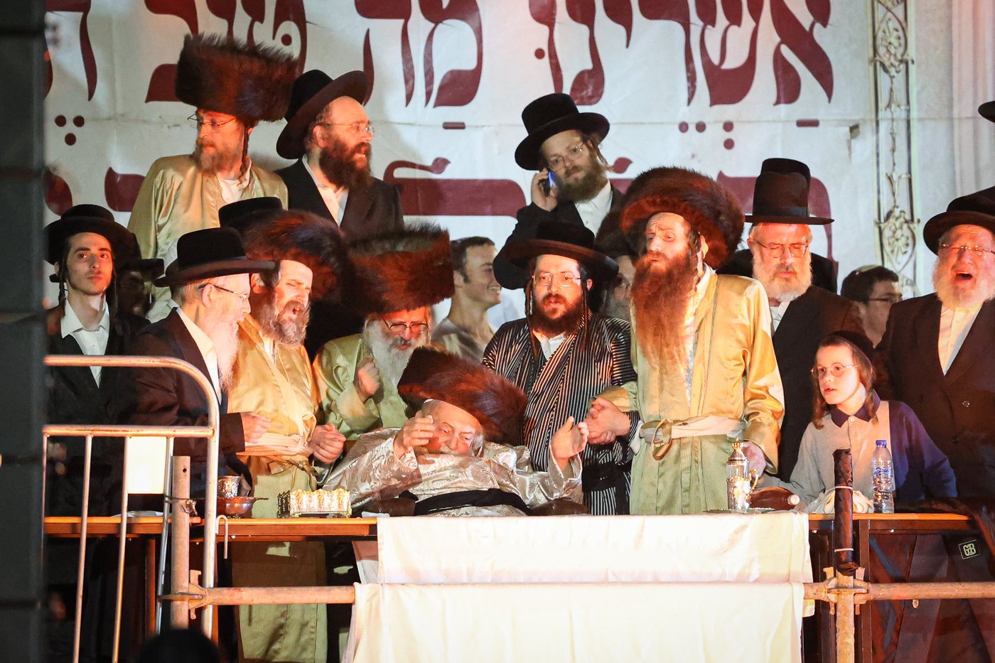 ל"ג בעומר בחצה"ק תולדות אברהם יצחק