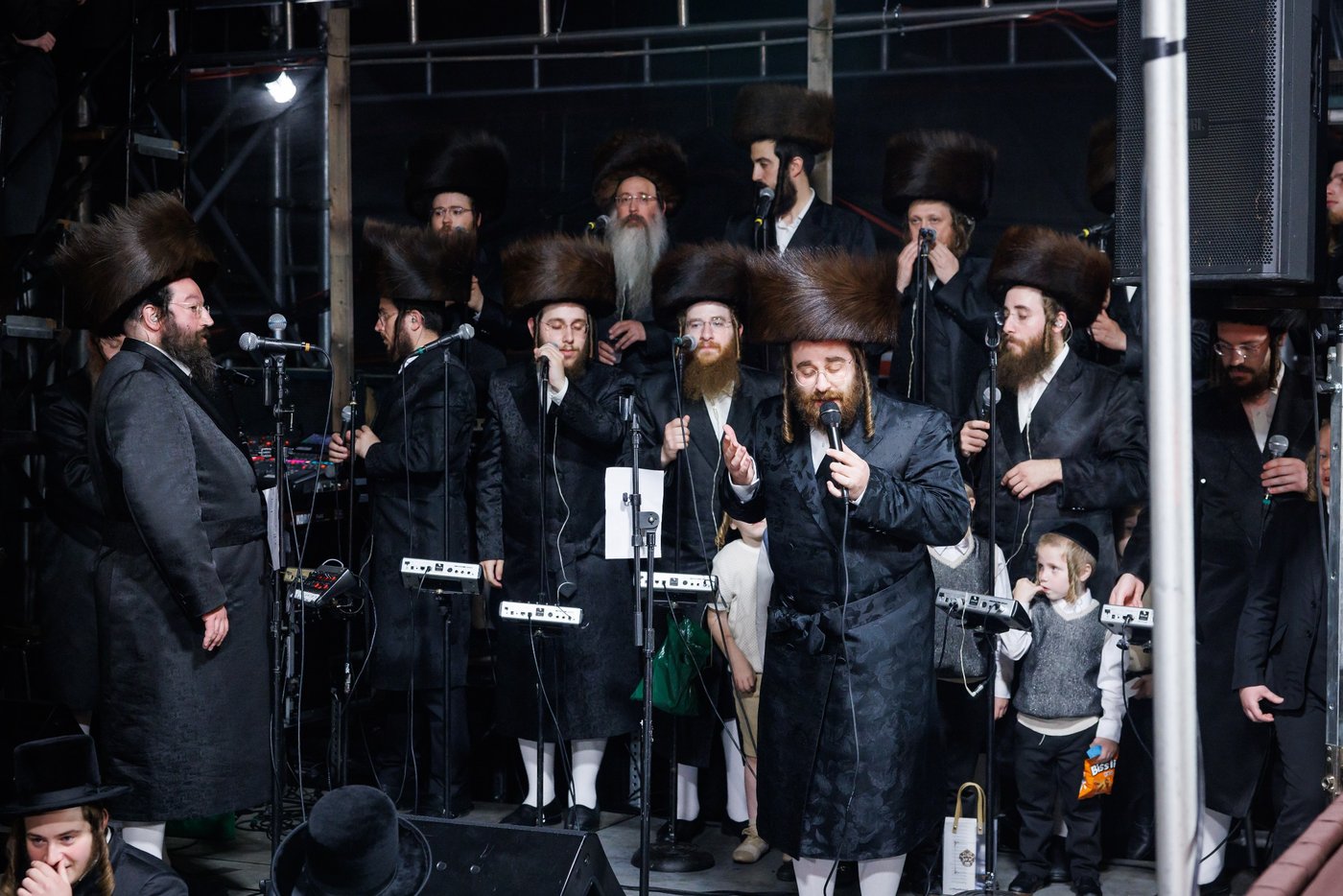 ל"ג בעומר בחצה"ק באבוב 45
