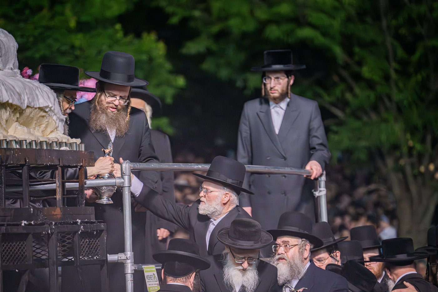 ל"ג בעומר בחצה"ק סאטמר