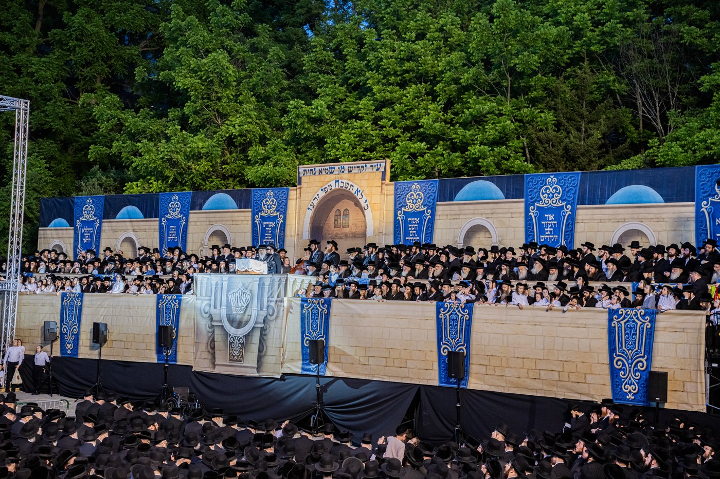 ל"ג בעומר בחצה"ק סאטמר