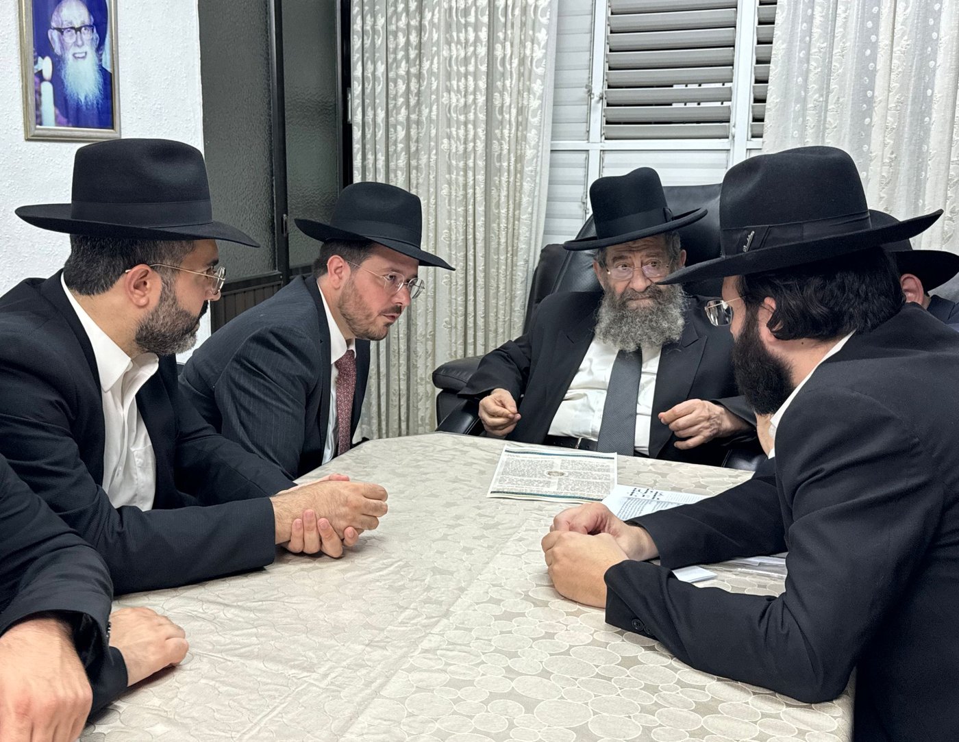 הגר"מ בן שמעון בתפילת השל"ה