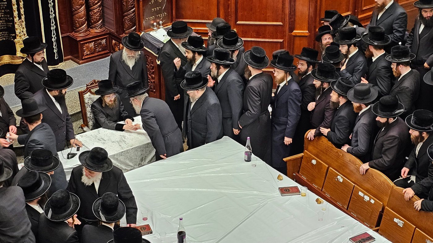 ראש חודש סיון בצל האדמו"ר מסאדיגורה