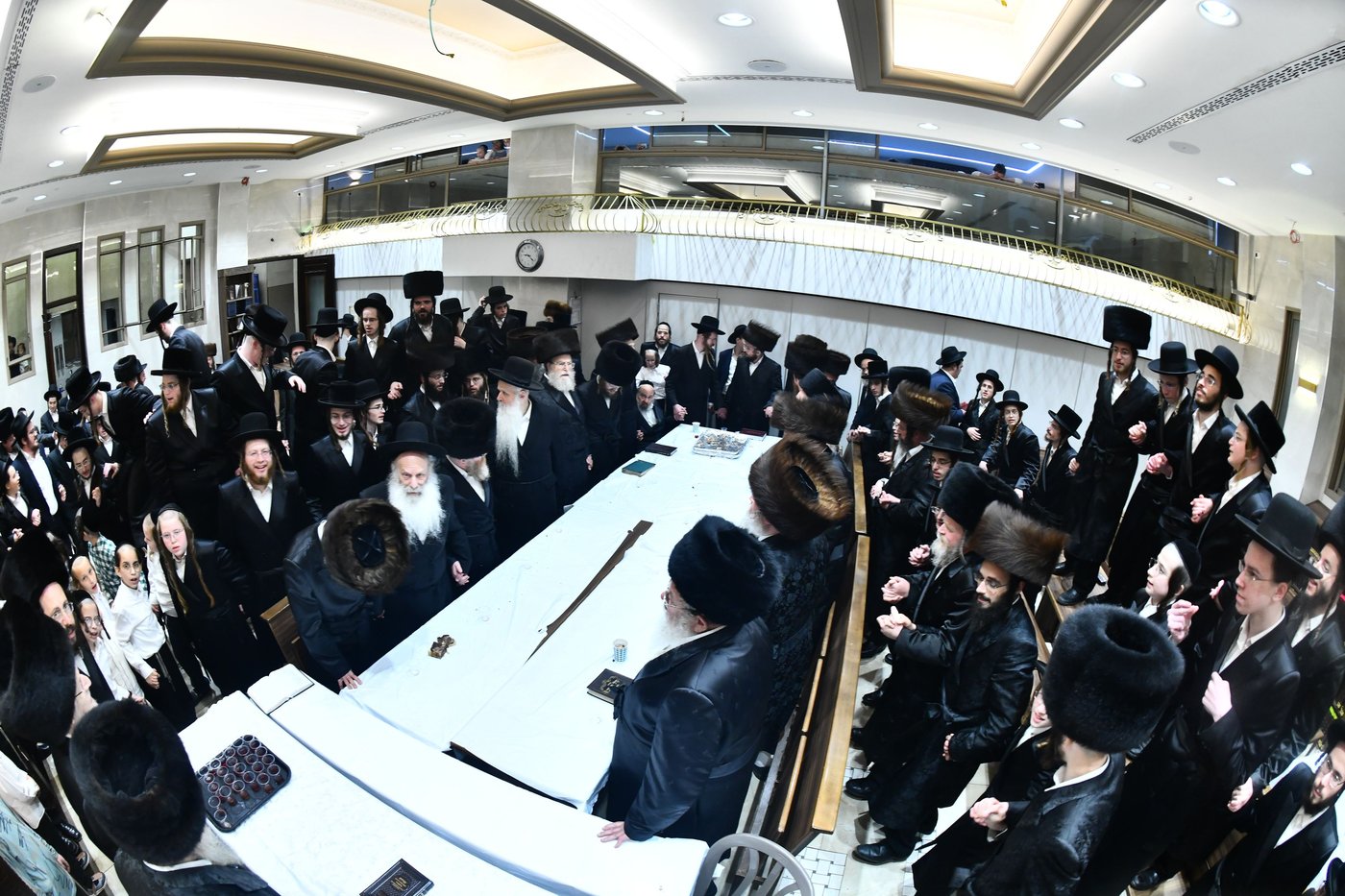 טיש נעילת החג בחצה"ק אלכסנדר ארה"ב