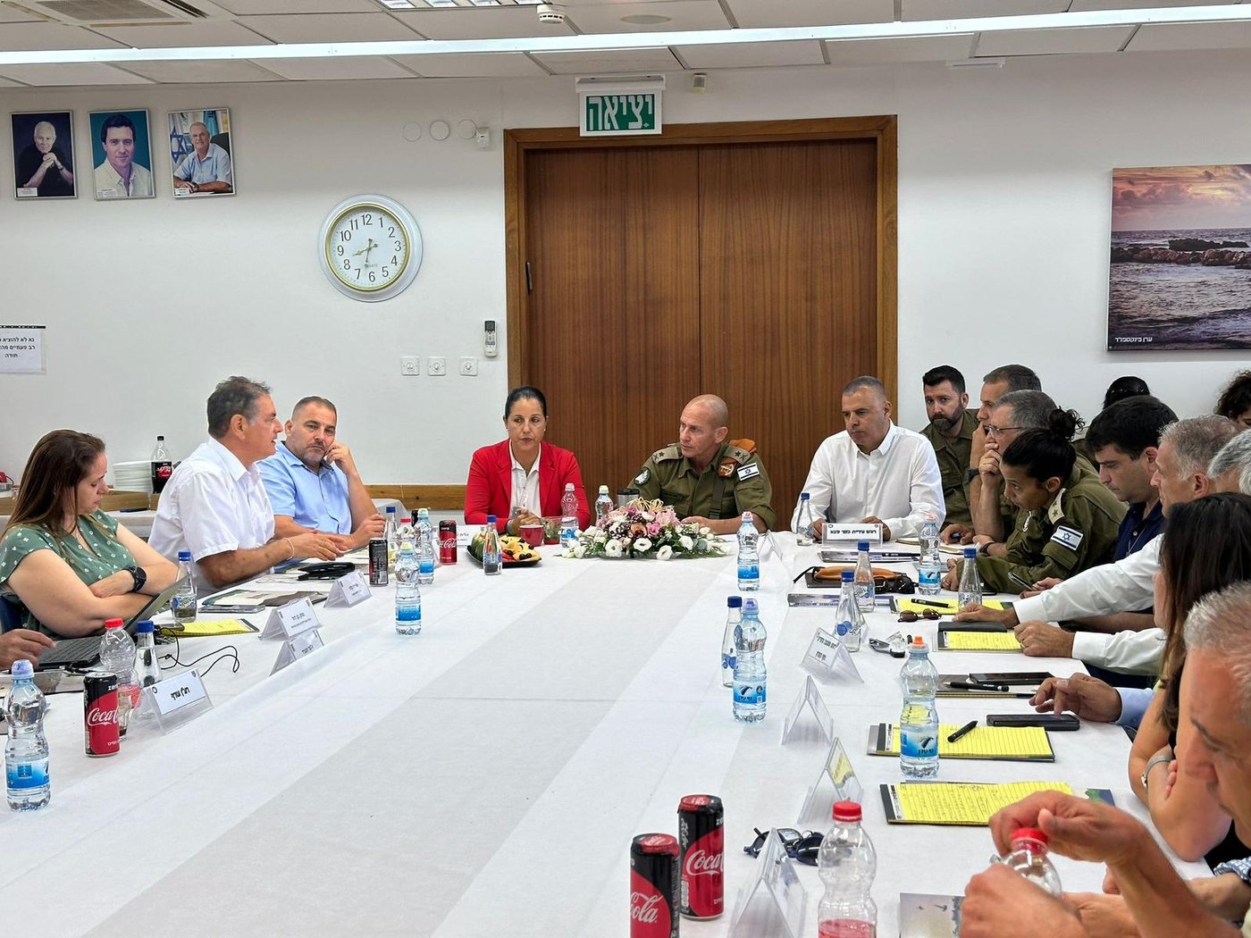 פגישת מפקד פיקוד העורף עם ראשי הרשויות מקו התפר
