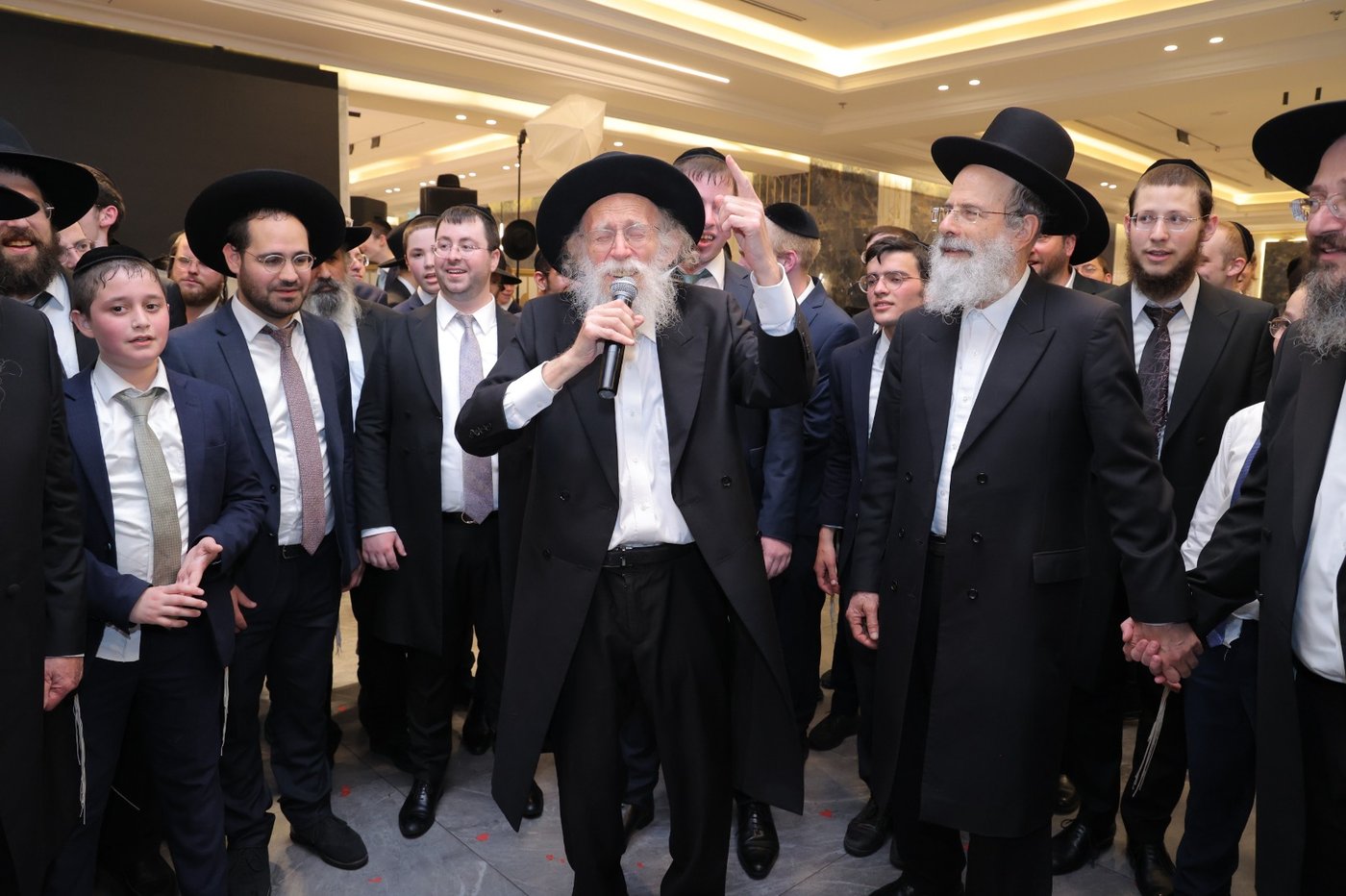 שמחת החתונה לבת הגר"י אתרוג
