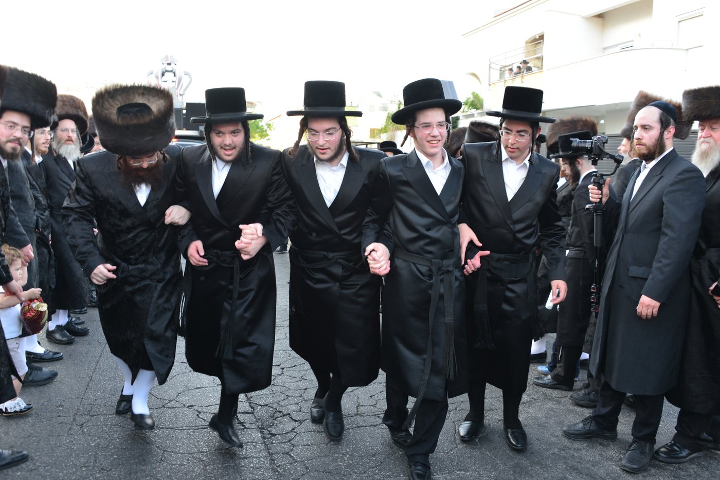 הכנסת ספר תורה לביהמ"ד 'מאורי אור' באשדוד