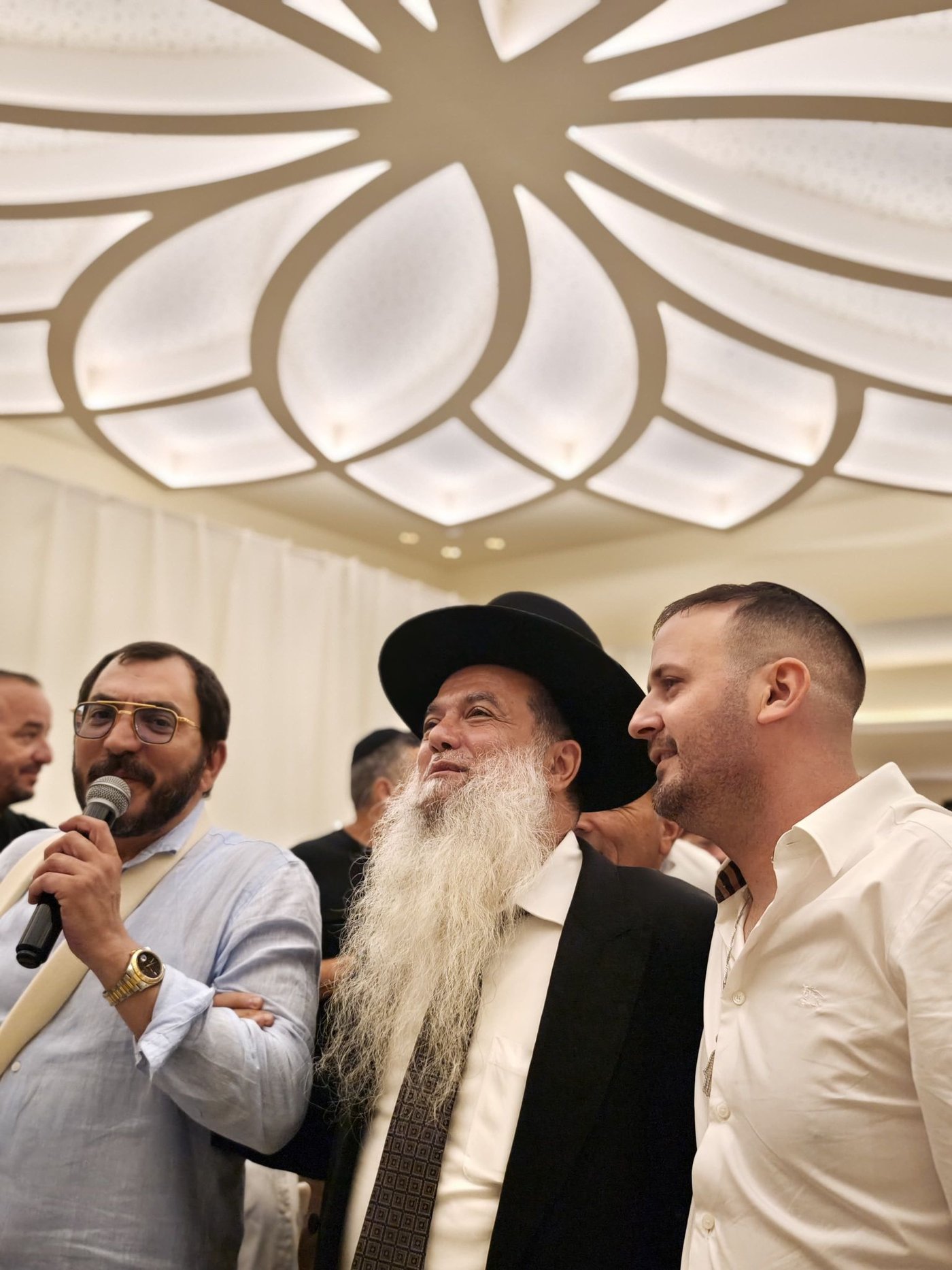 הכנסת ספר תורה לביהמ"ד 'יביע אומר'