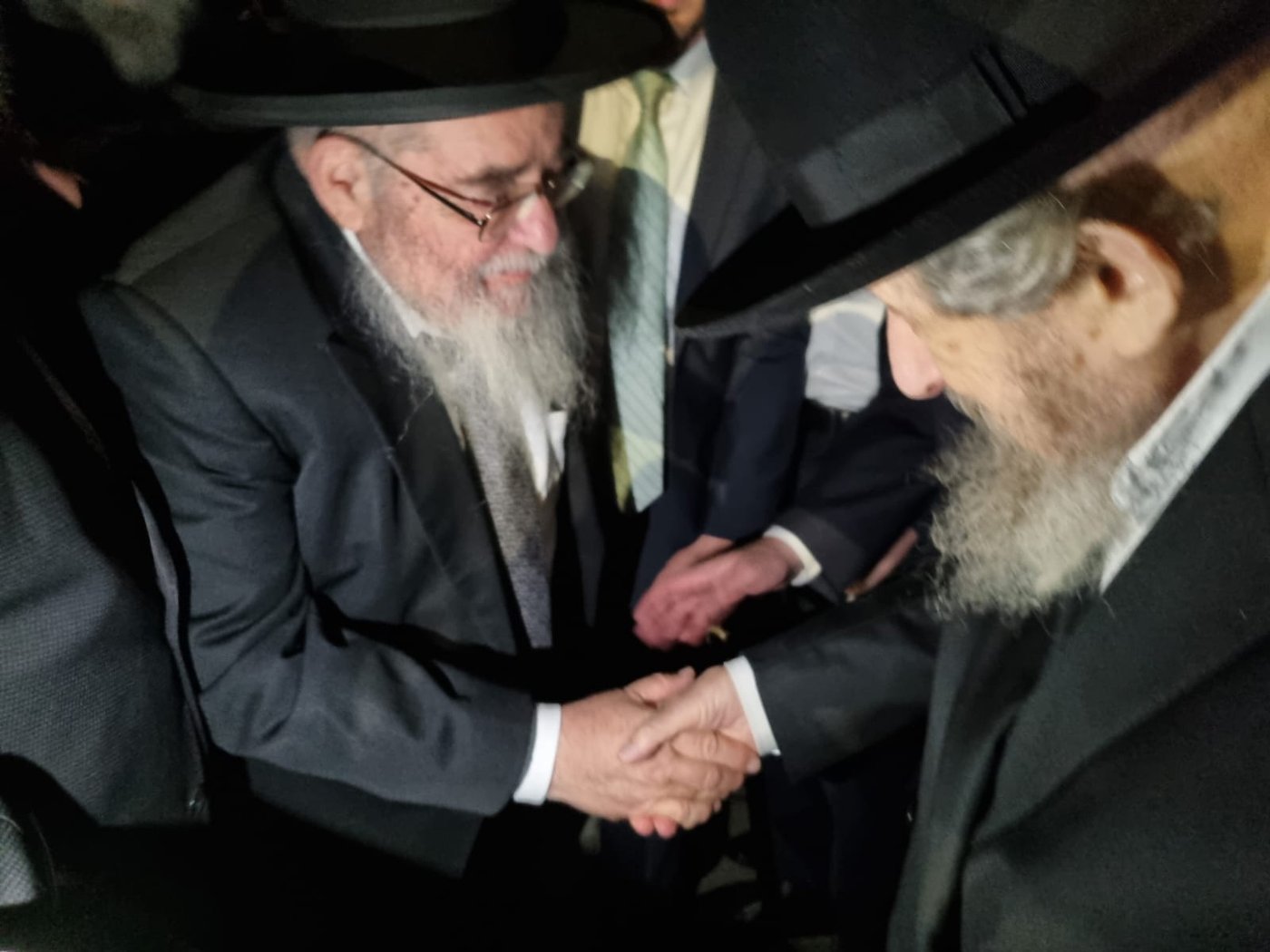 היסטוריה חרדית | גדולי ישראל בראשות הגר"ד לנדו יצאו למסע הקמת קרן עולם התורה