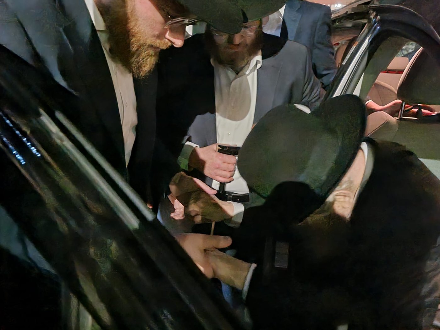 היסטוריה חרדית | גדולי ישראל בראשות הגר"ד לנדו יצאו למסע הקמת קרן עולם התורה