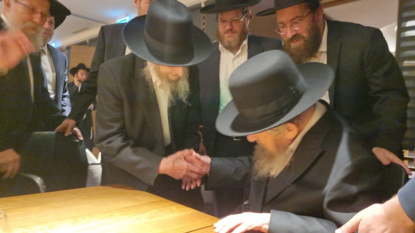 היסטוריה חרדית | גדולי ישראל בראשות הגר"ד לנדו יצאו למסע הקמת קרן עולם התורה