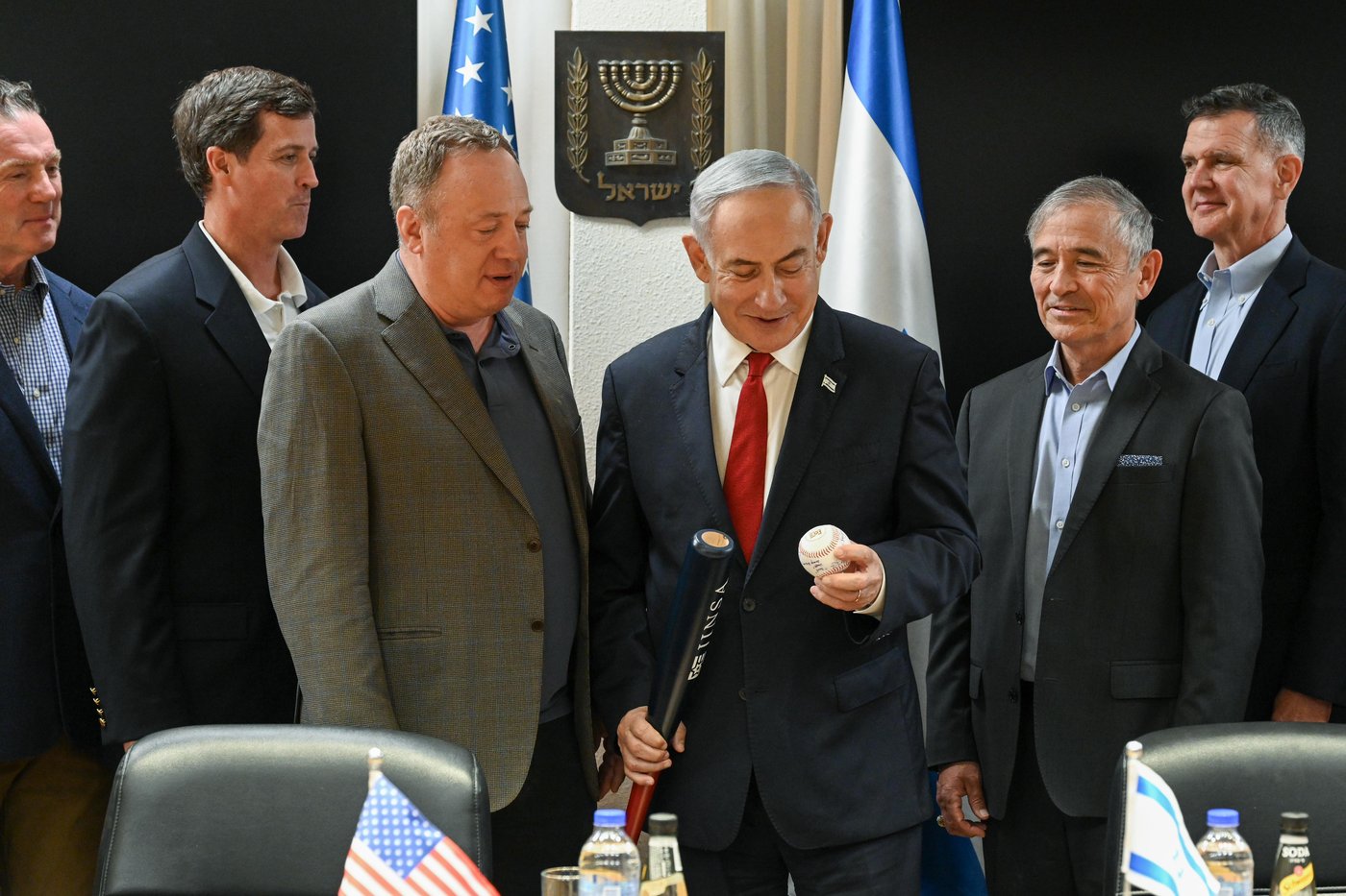 נתניהו לגנרלים לשעבר: "חמאס? אנחנו ניפטר מהם; איראן בדרך לכבוש את המזרח התיכון"