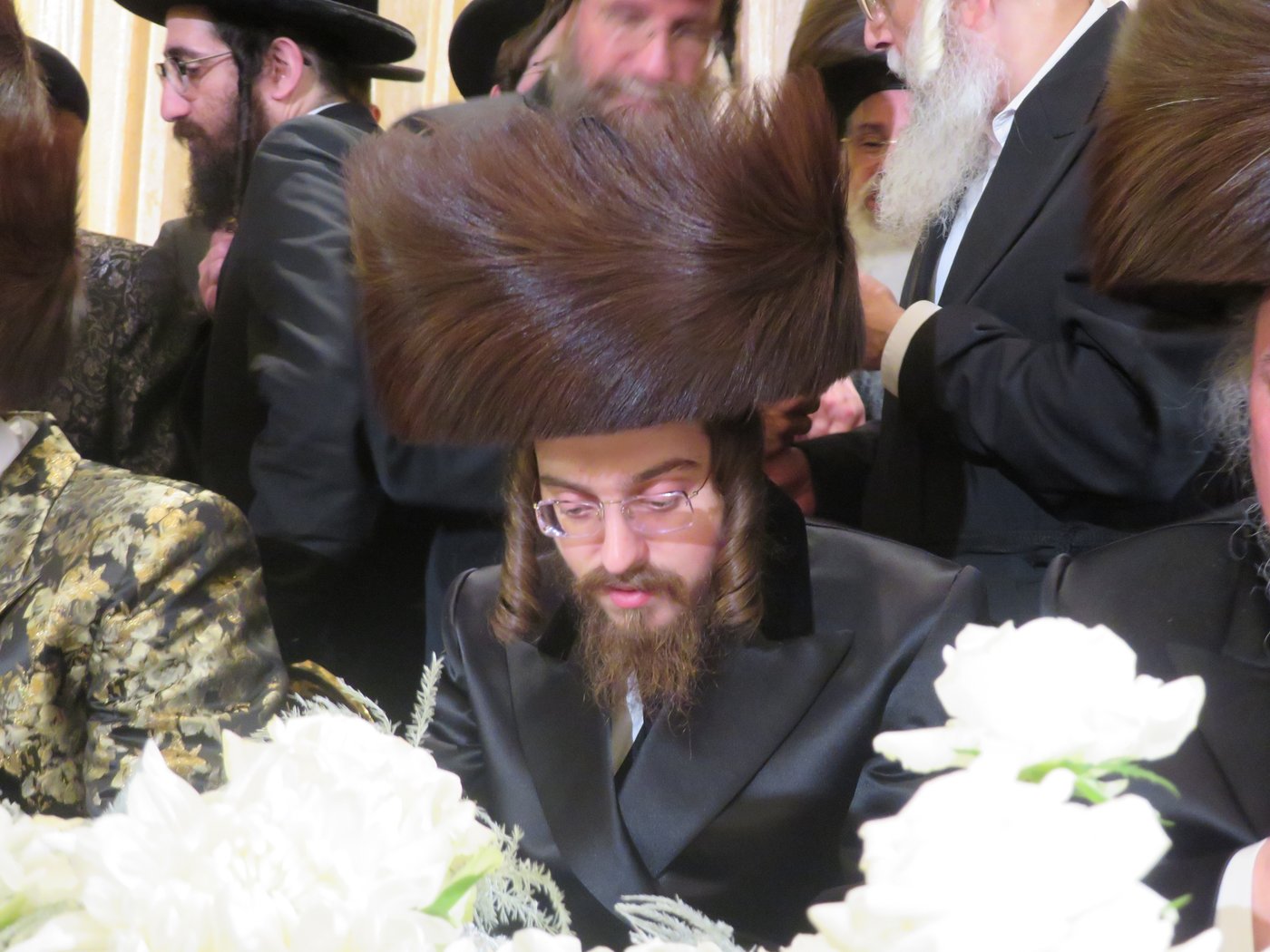 האדמו"ר מוויזשניץ לונדון בביקור בזק