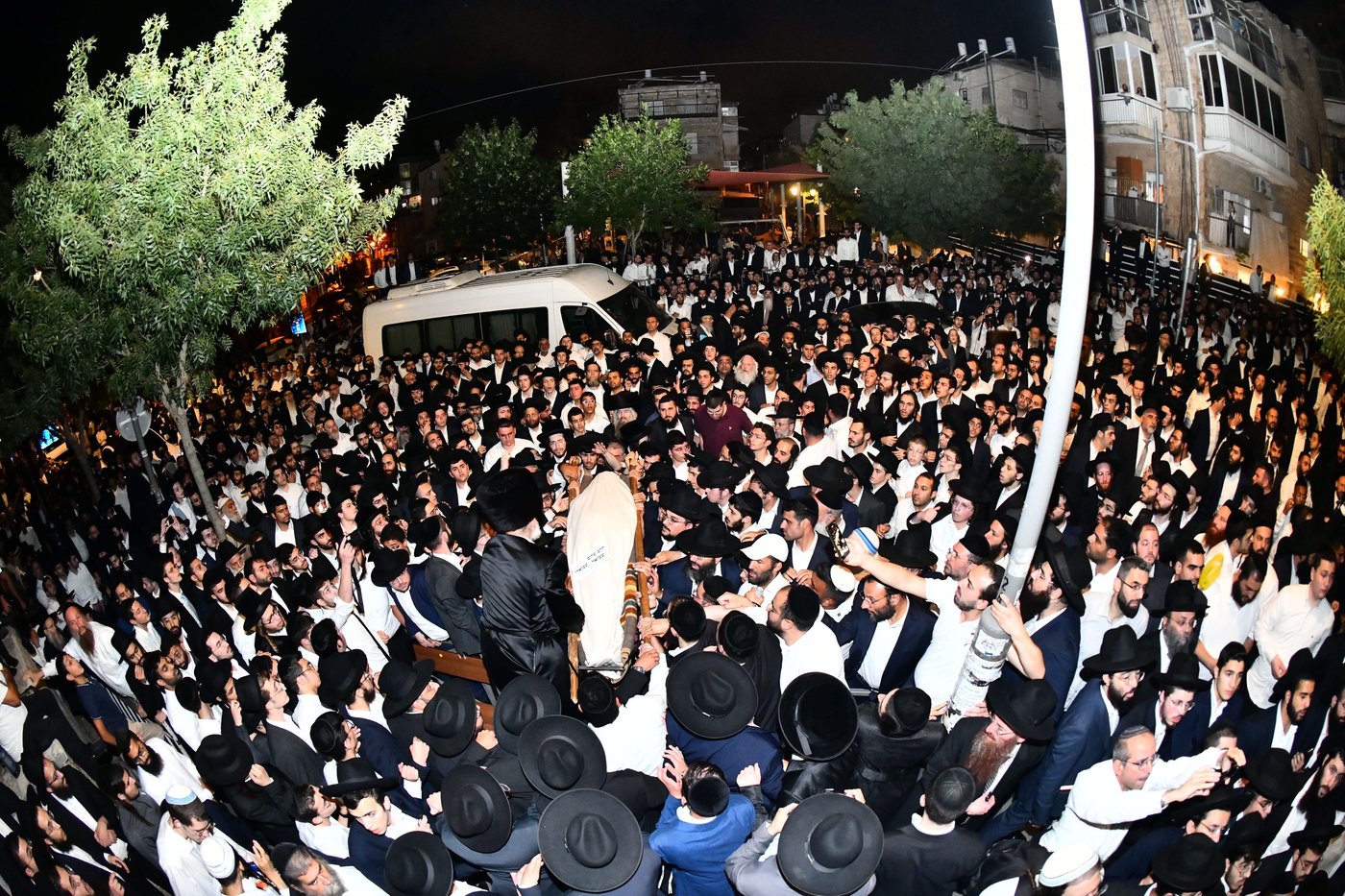 מסע הלוויית הגר"ש שמואלי זצ"ל